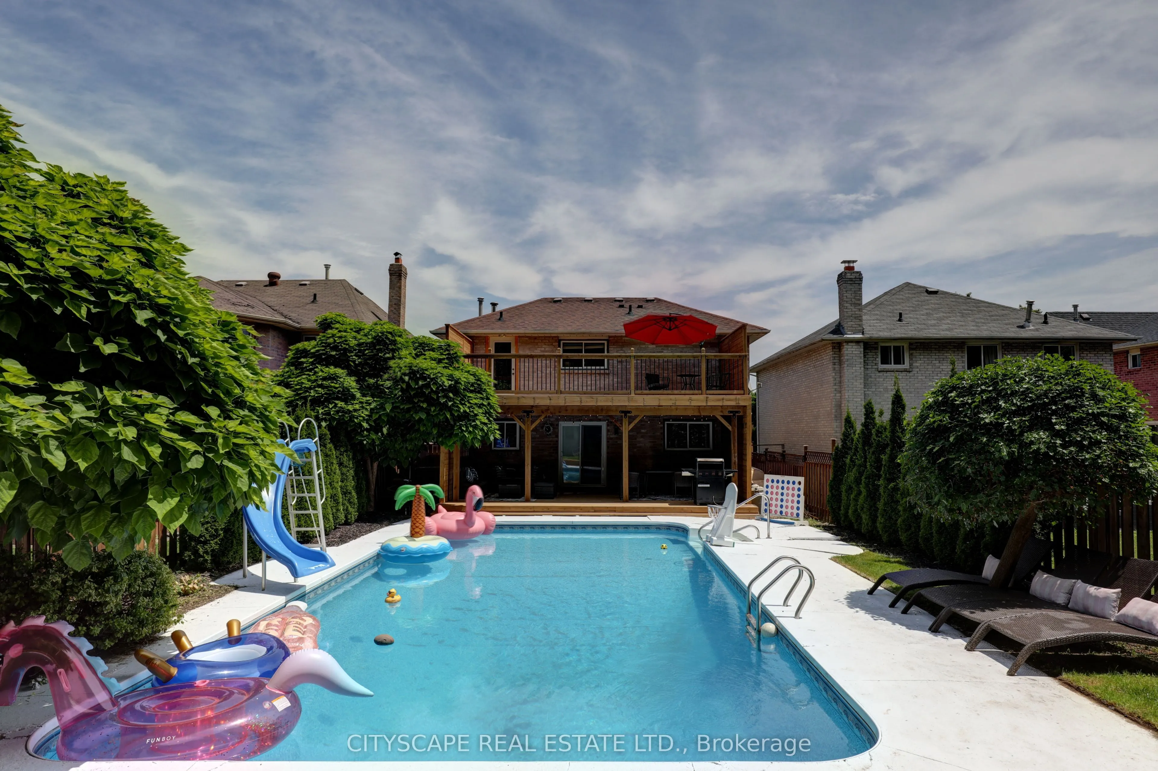 137 Ravenscroft Road #Main Floor