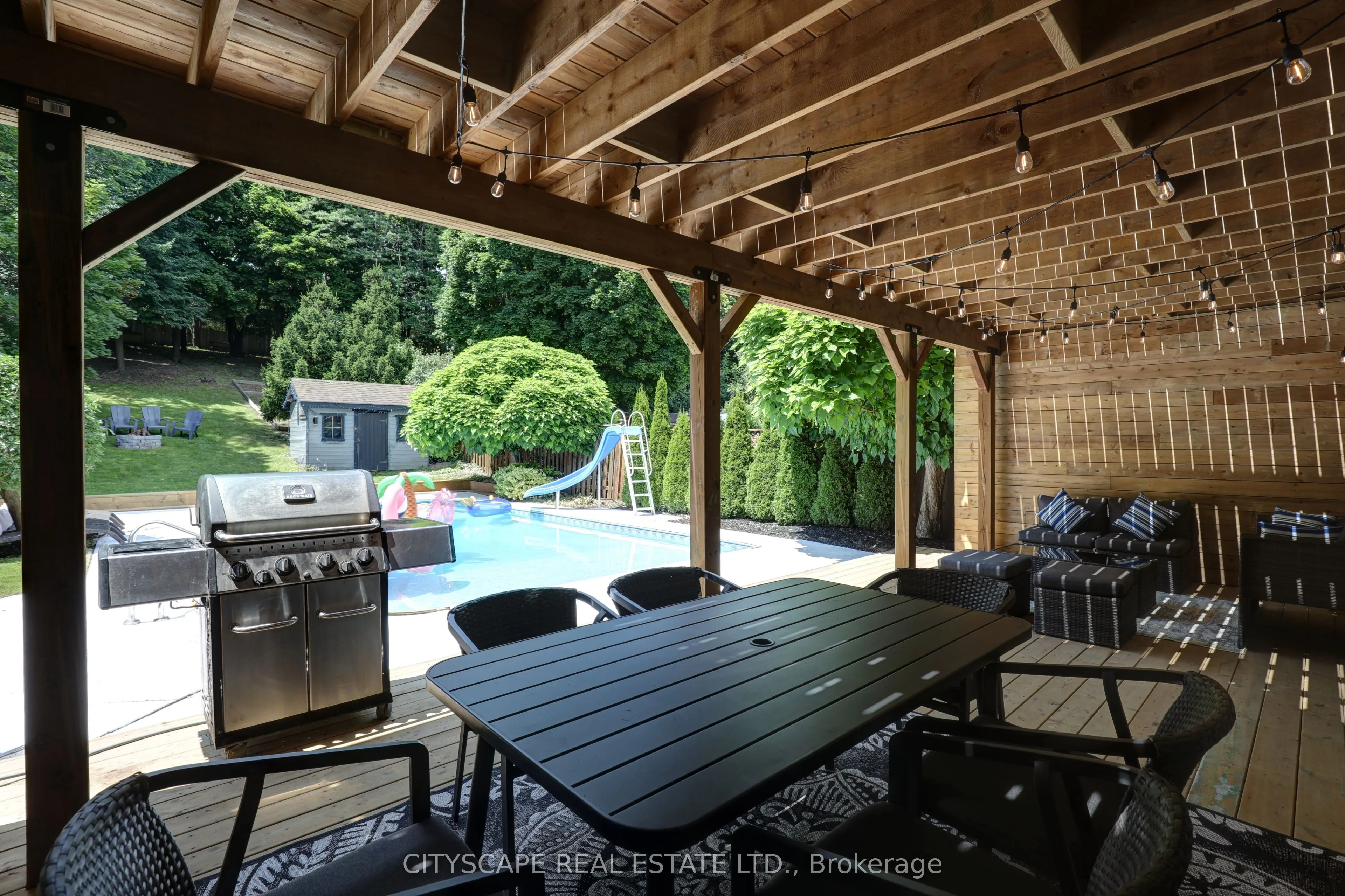 137 Ravenscroft Road #Main Floor