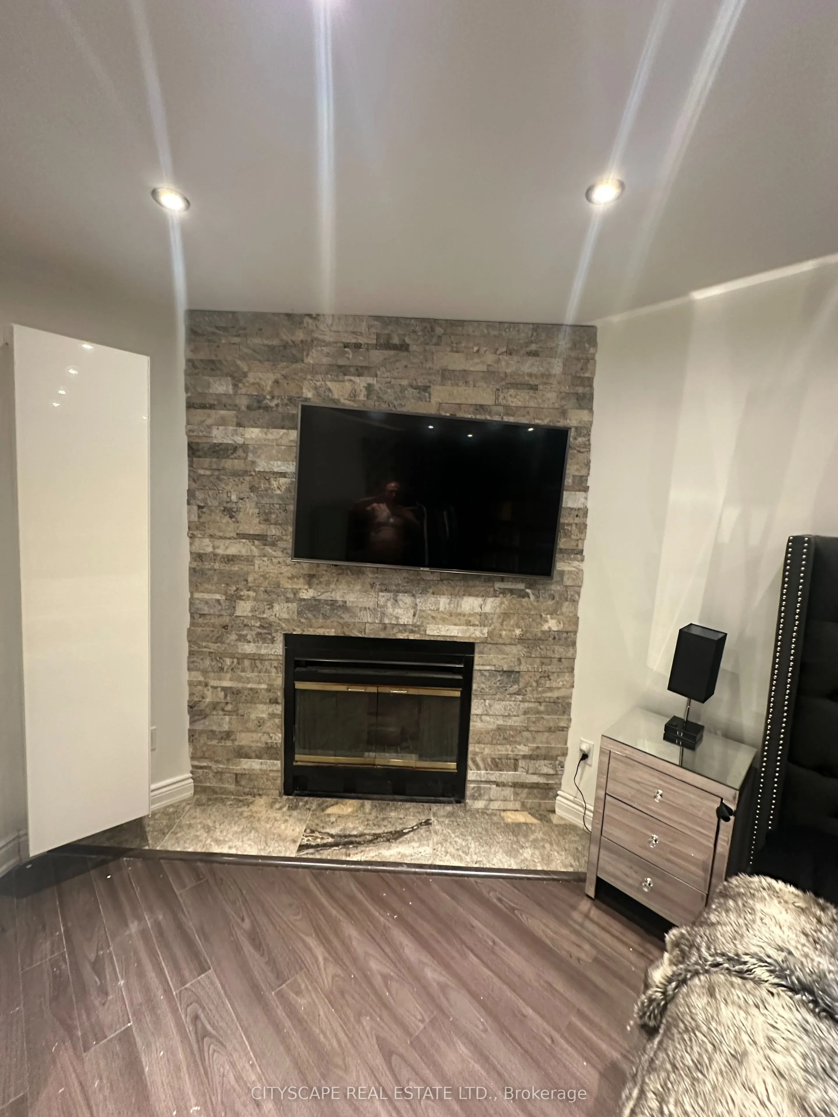 137 Ravenscroft Road #Main Floor