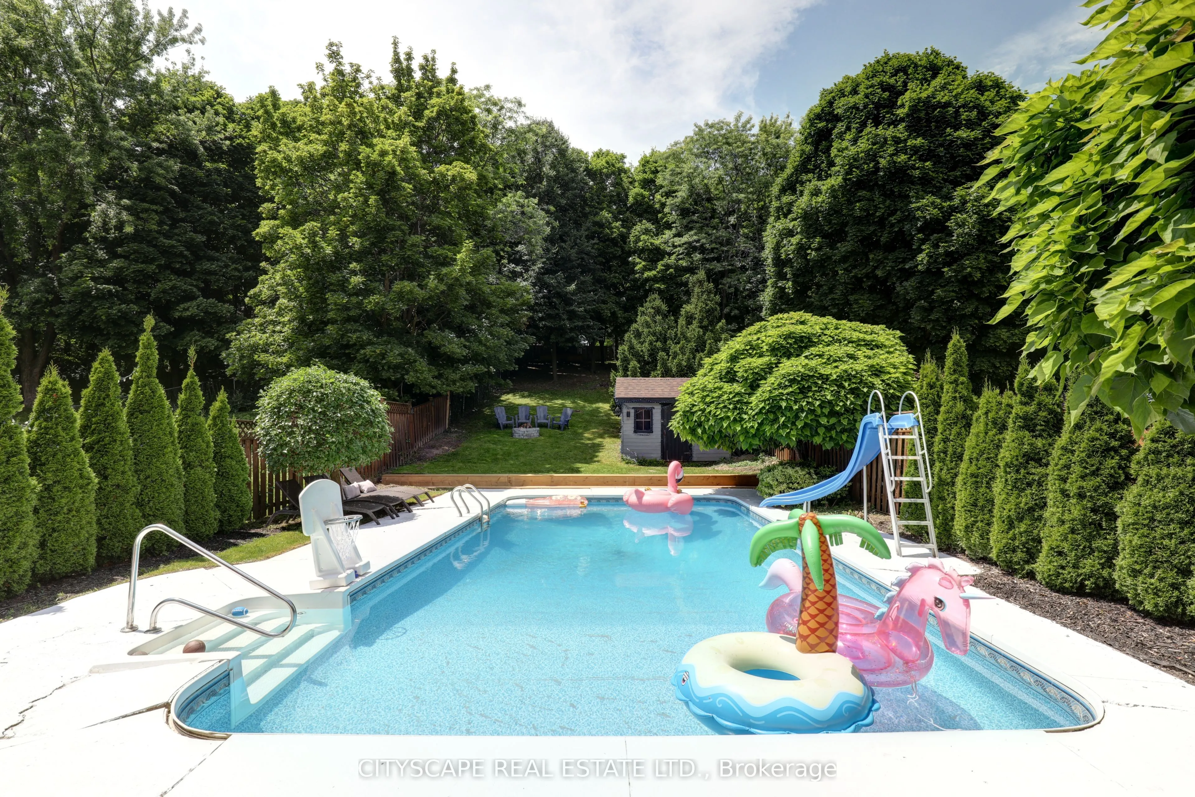 137 Ravenscroft Road #Main Floor