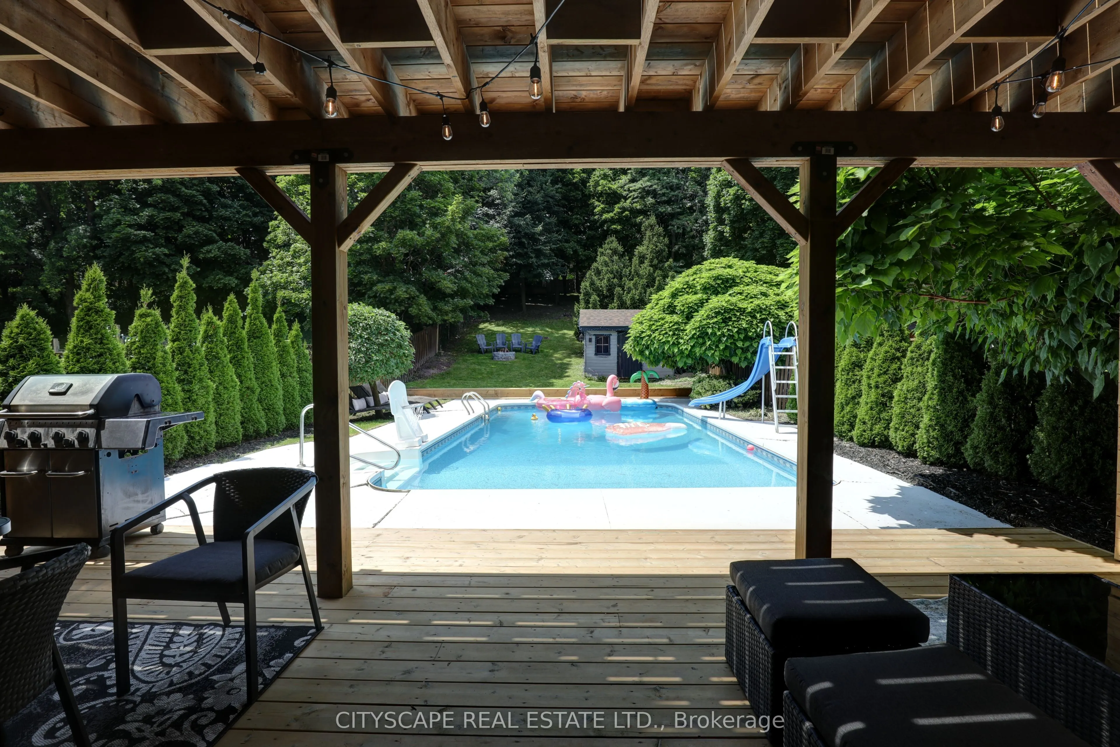 137 Ravenscroft Road #Main Floor