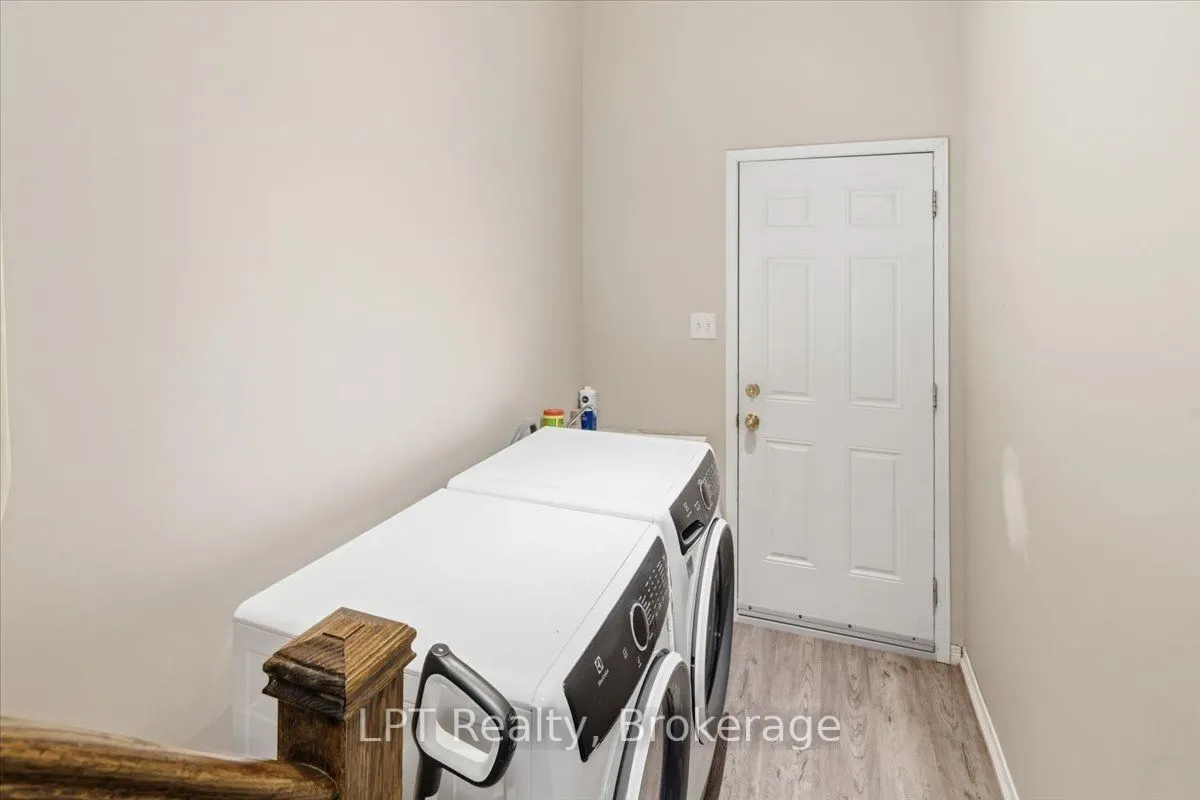 71 Laprade Square