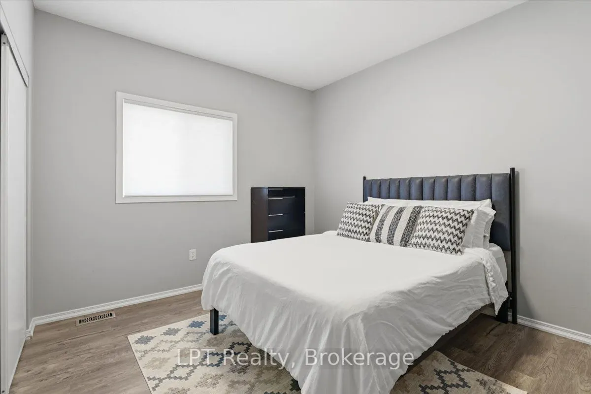 71 Laprade Square