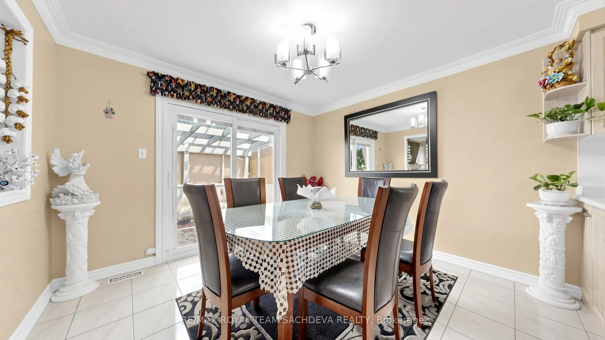11 Devonridge Crescent