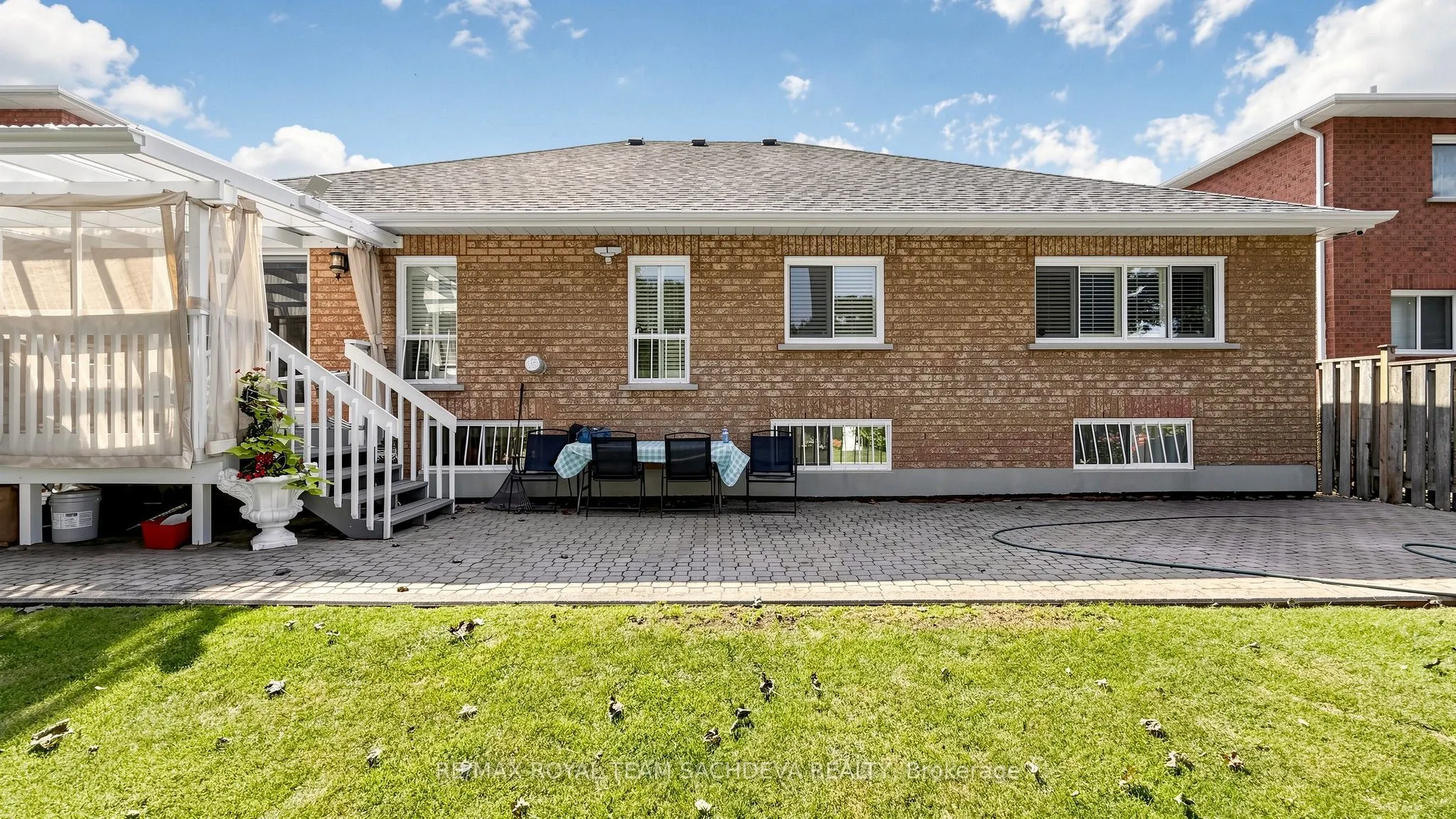 11 Devonridge Crescent