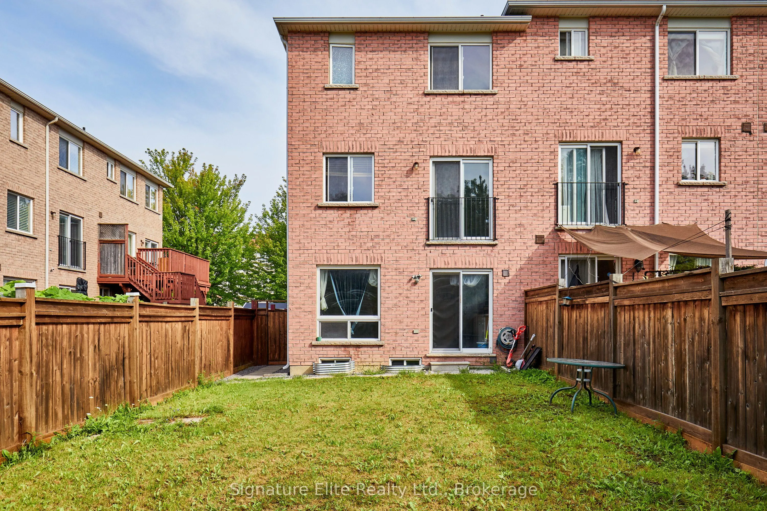 11 Etienne Street #Lower