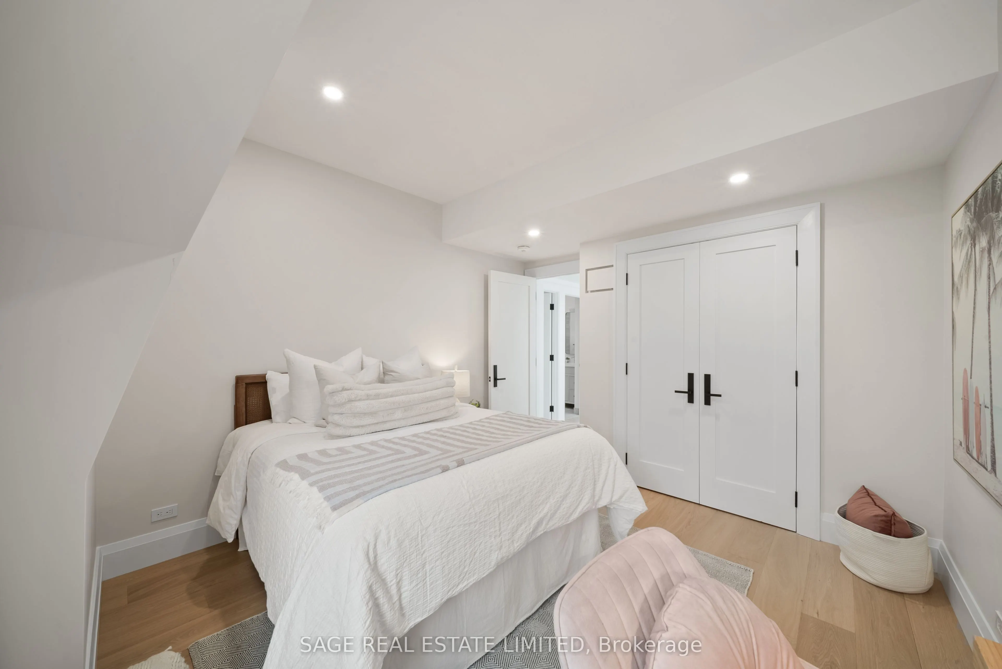 116 Lee Avenue