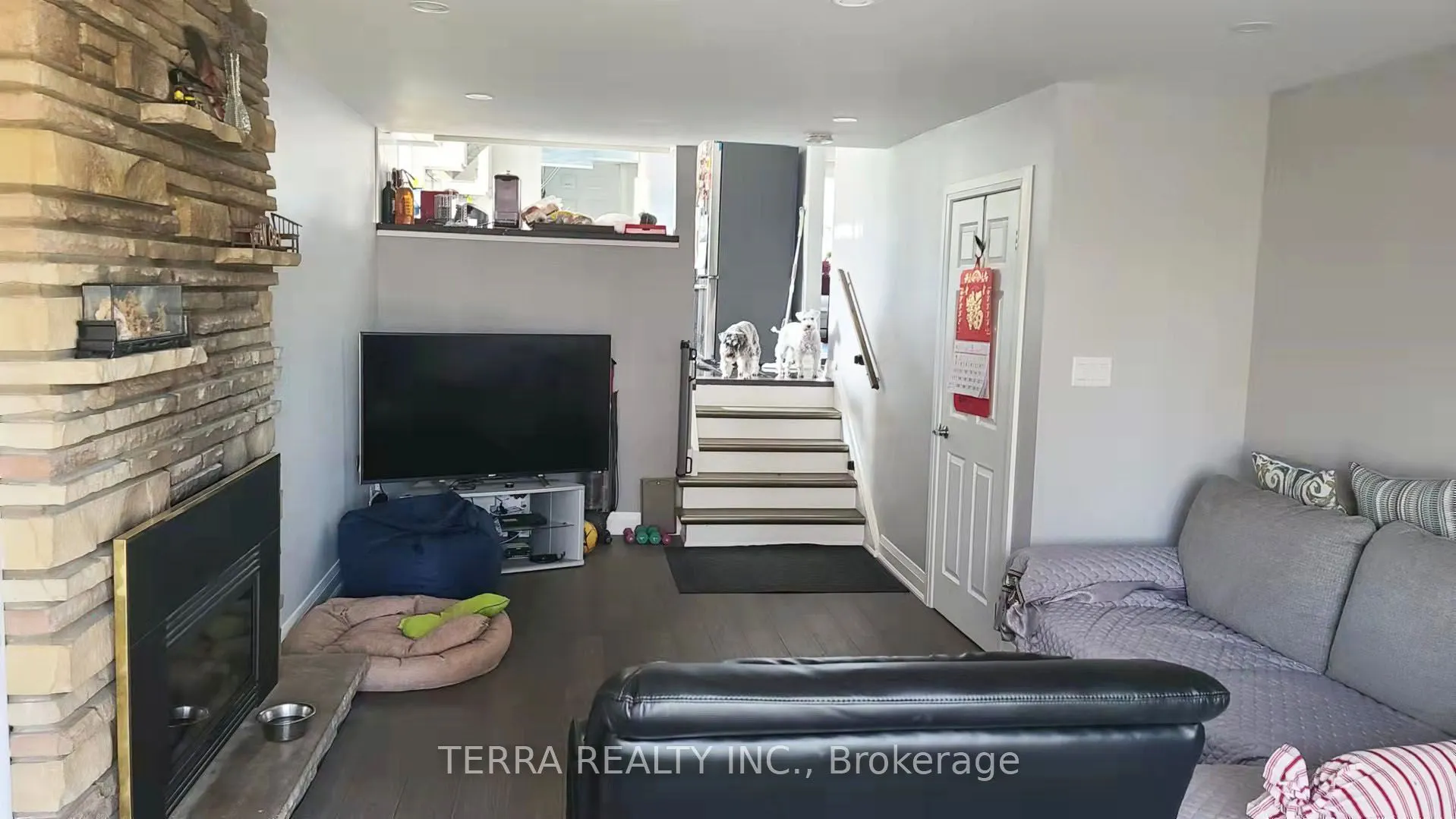 157 Darlingside Drive #Main Floor