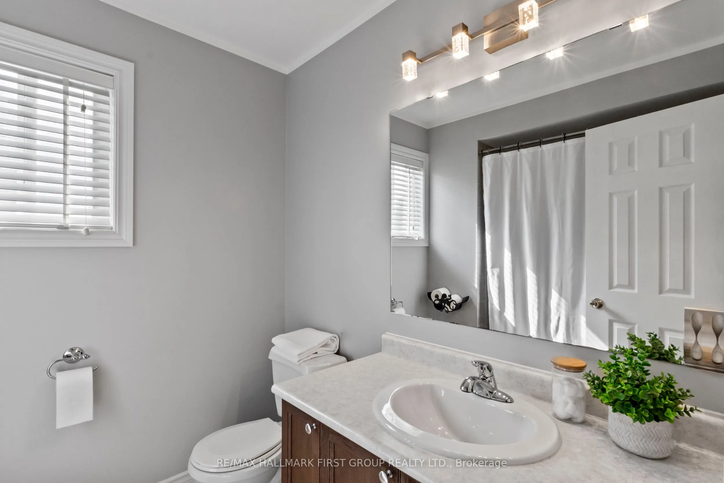 96 Redfern Crescent