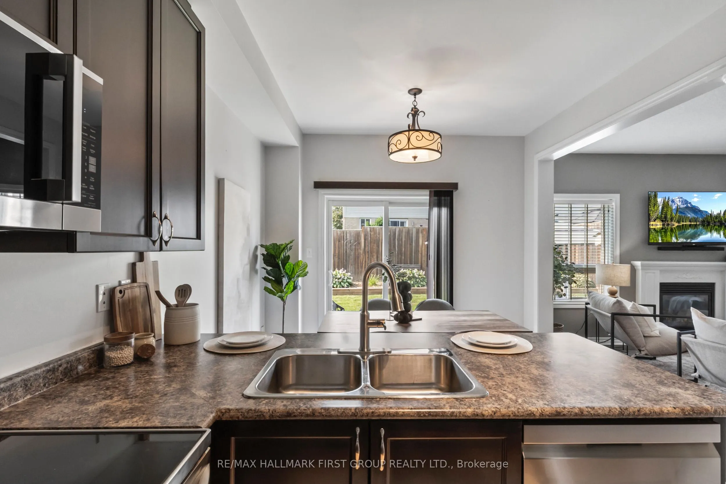 96 Redfern Crescent