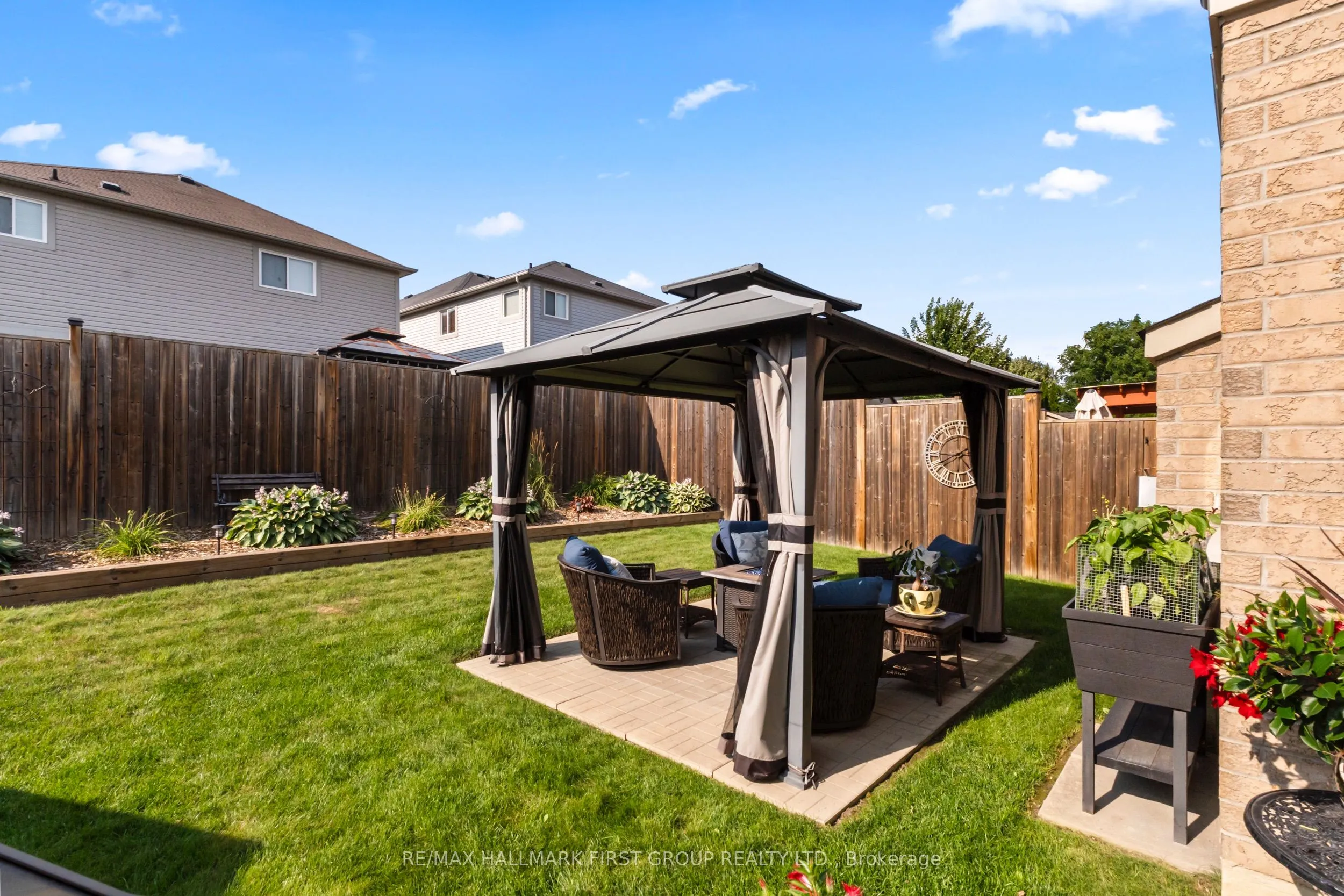 96 Redfern Crescent