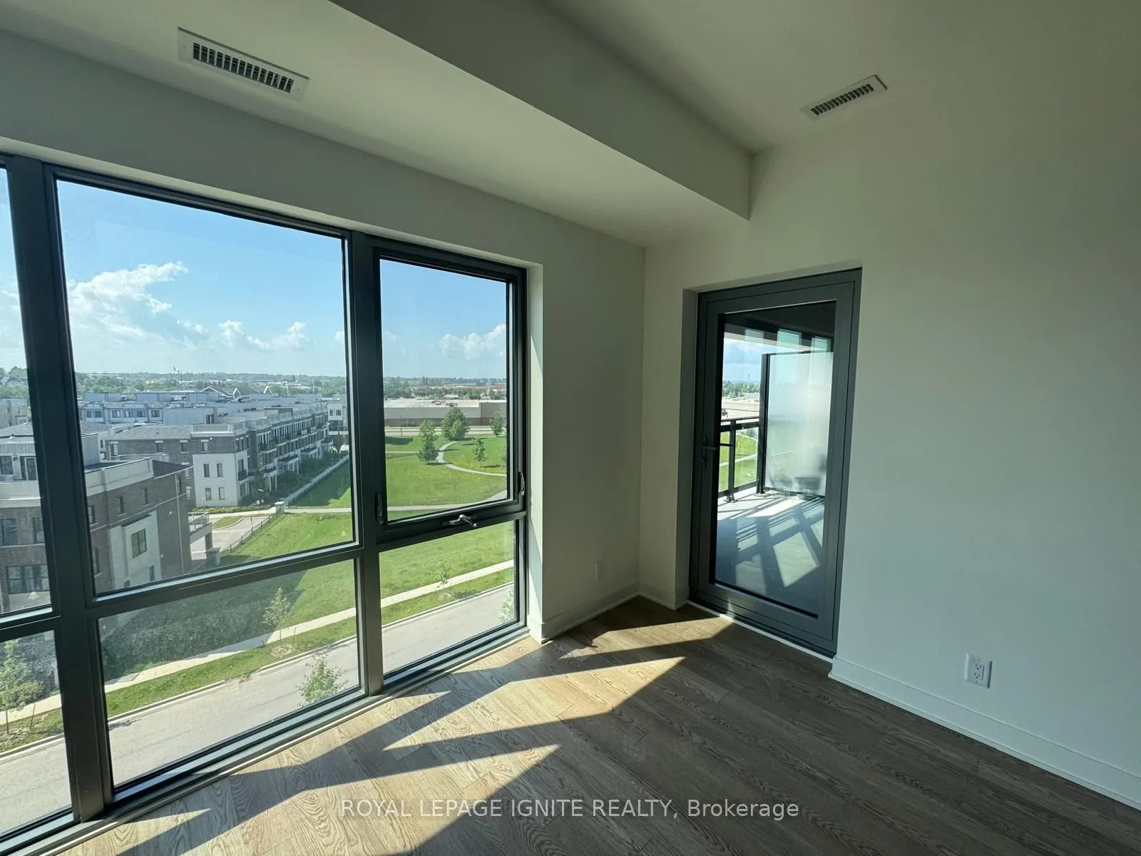 51 Clarington Boulevard #611