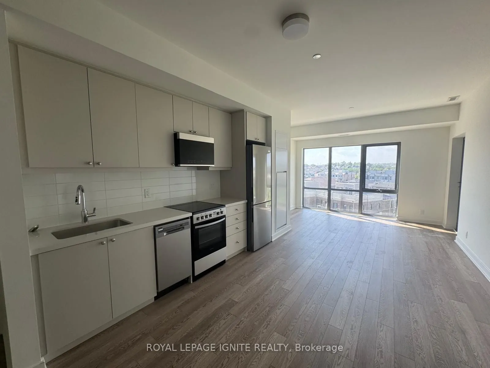51 Clarington Boulevard #611