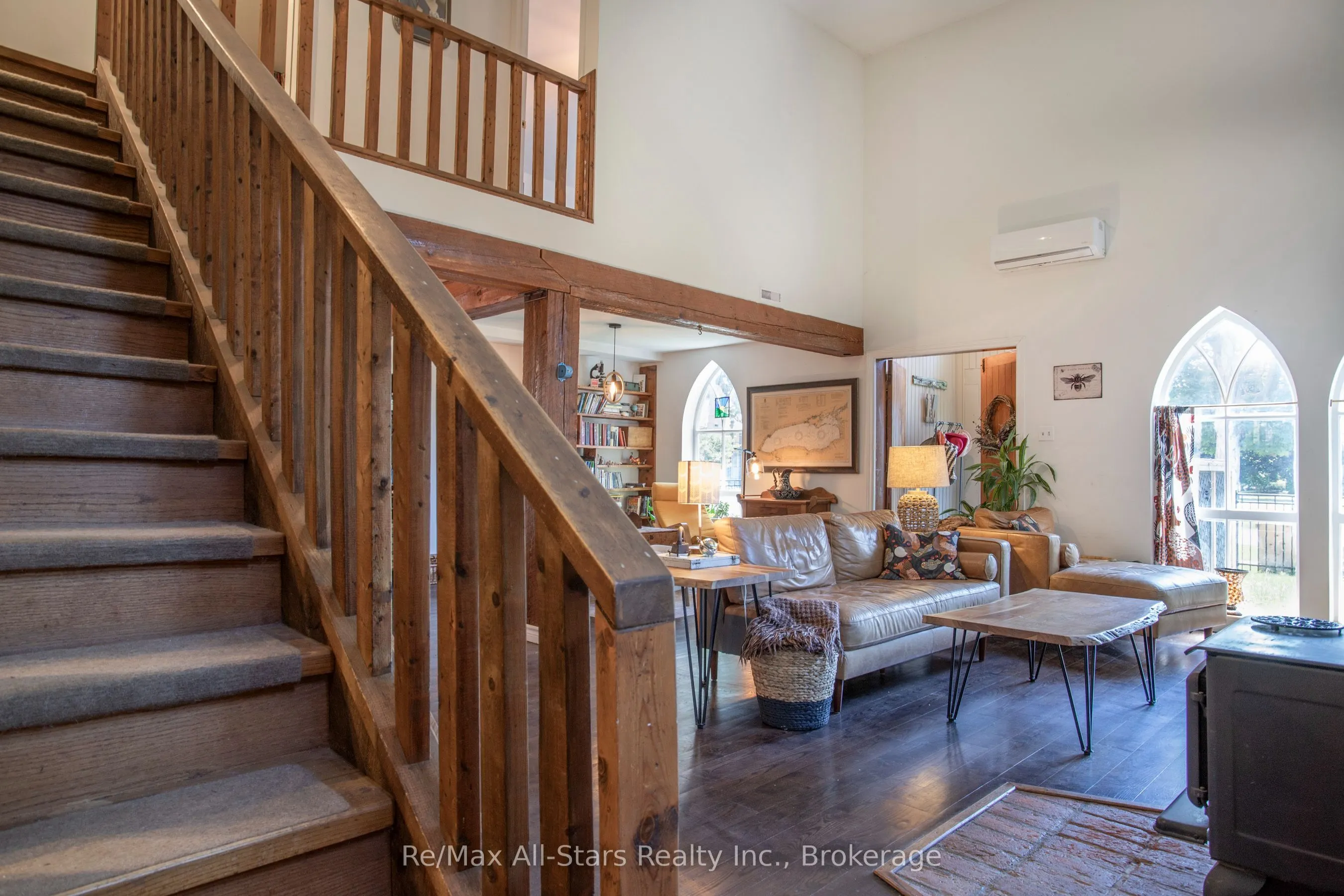 36 Emily Street E