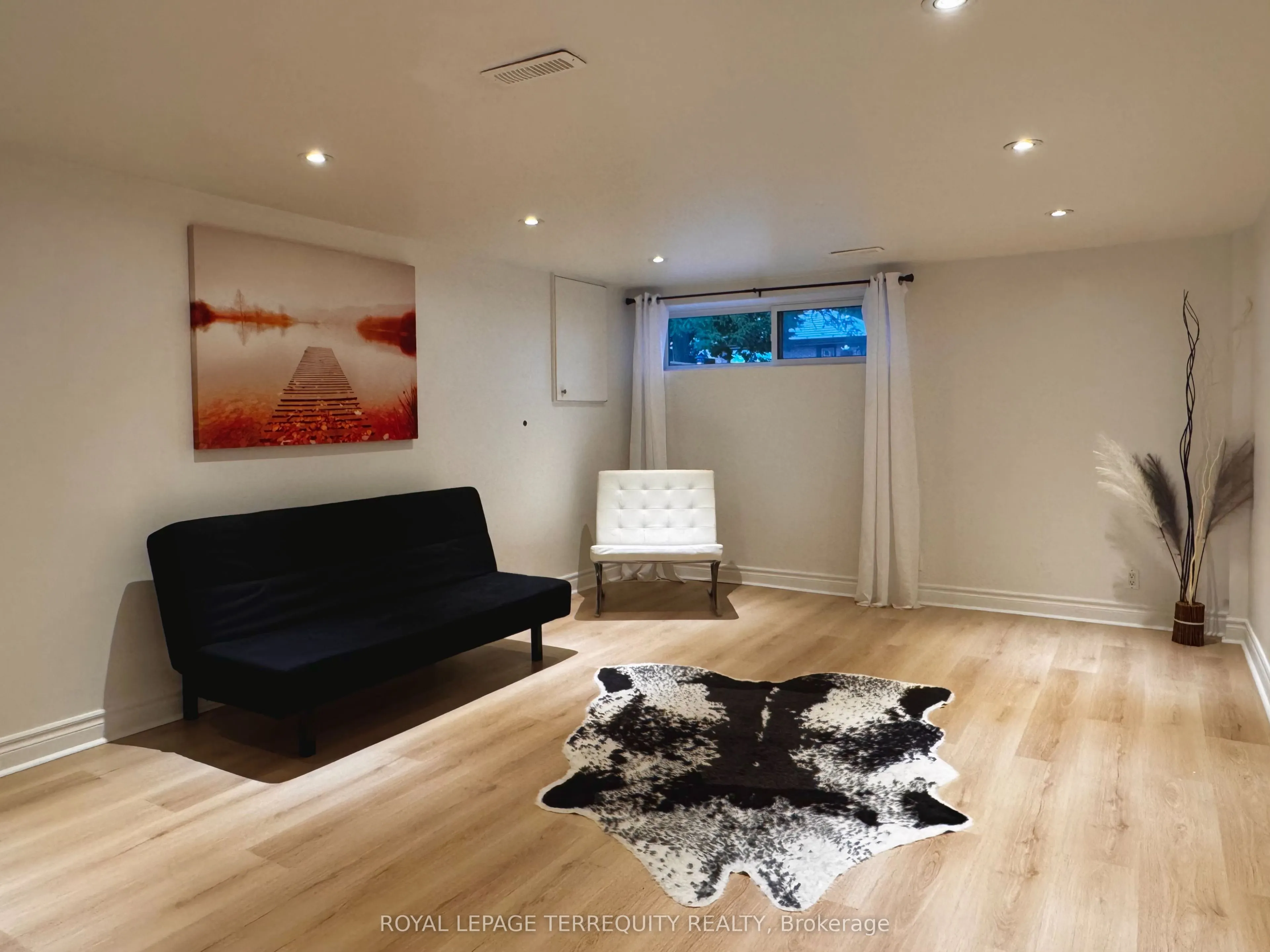 154 Sedgemount Drive