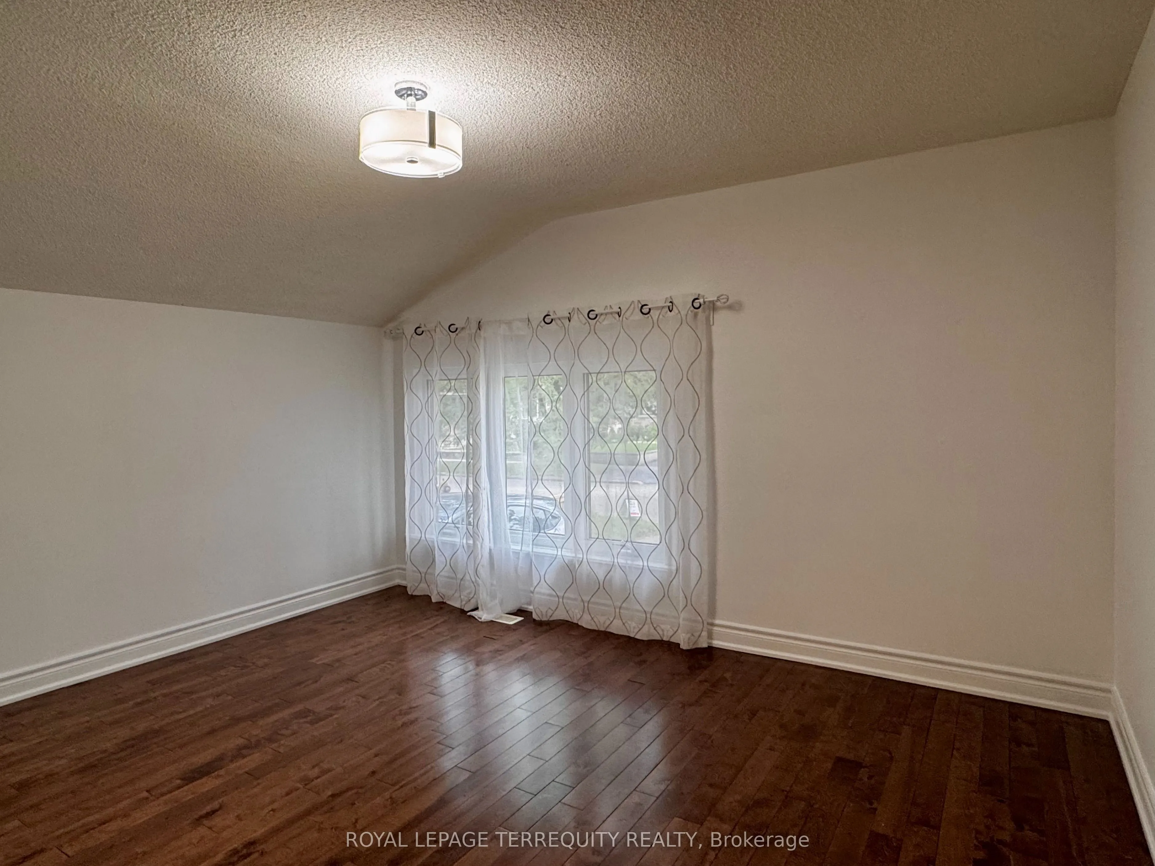 154 Sedgemount Drive