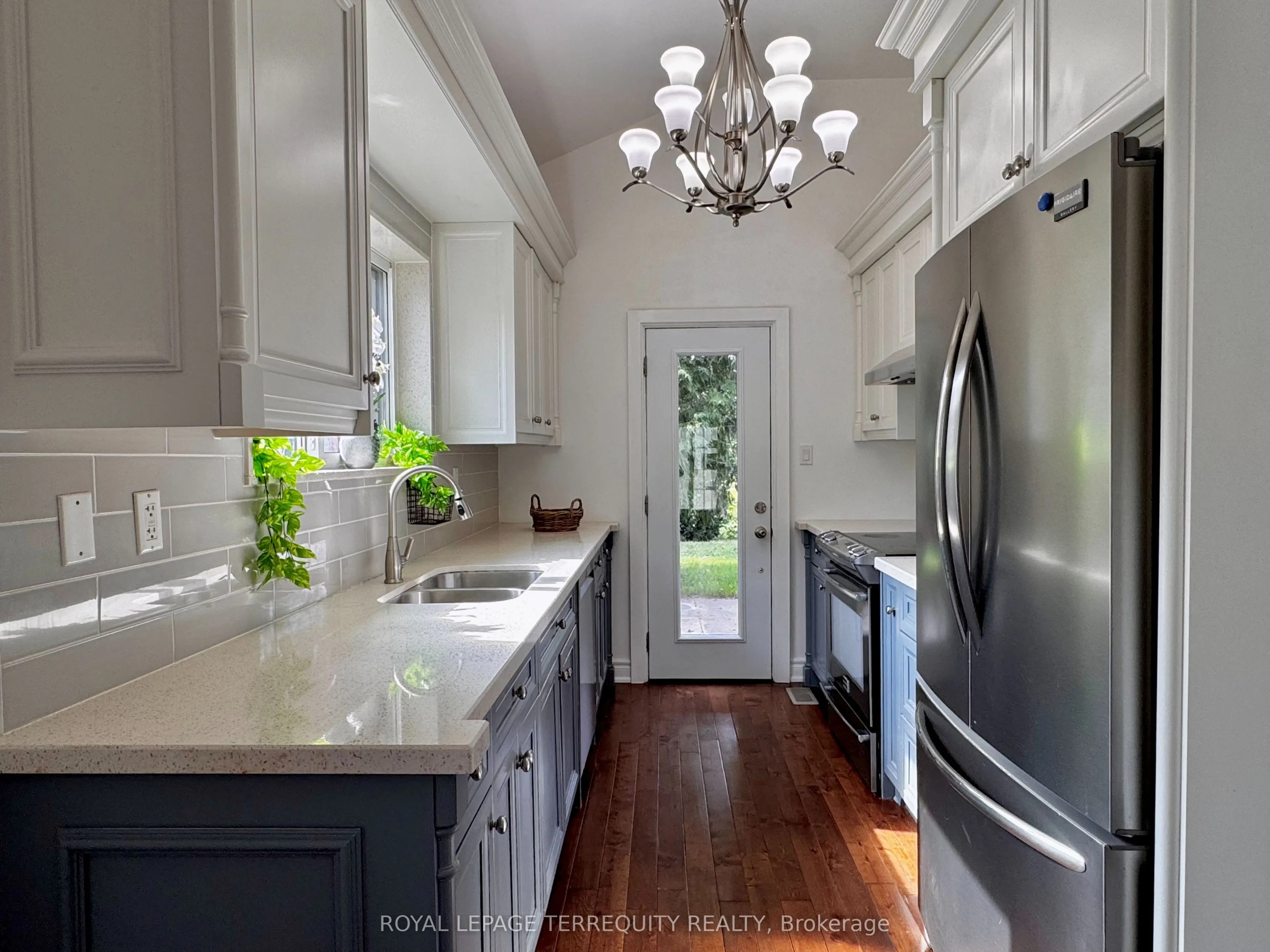 154 Sedgemount Drive