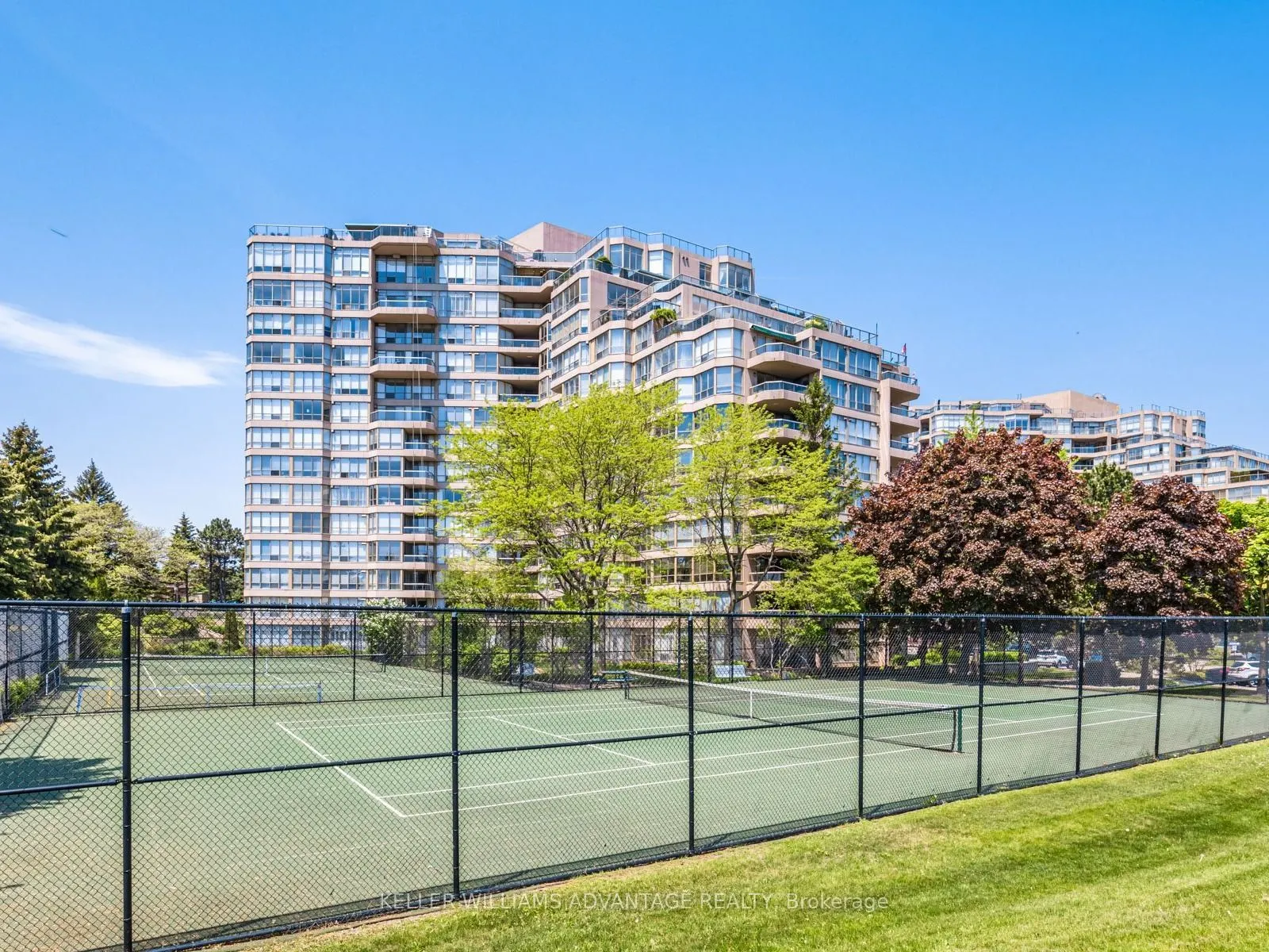 20 GUILDWOOD Parkway #414
