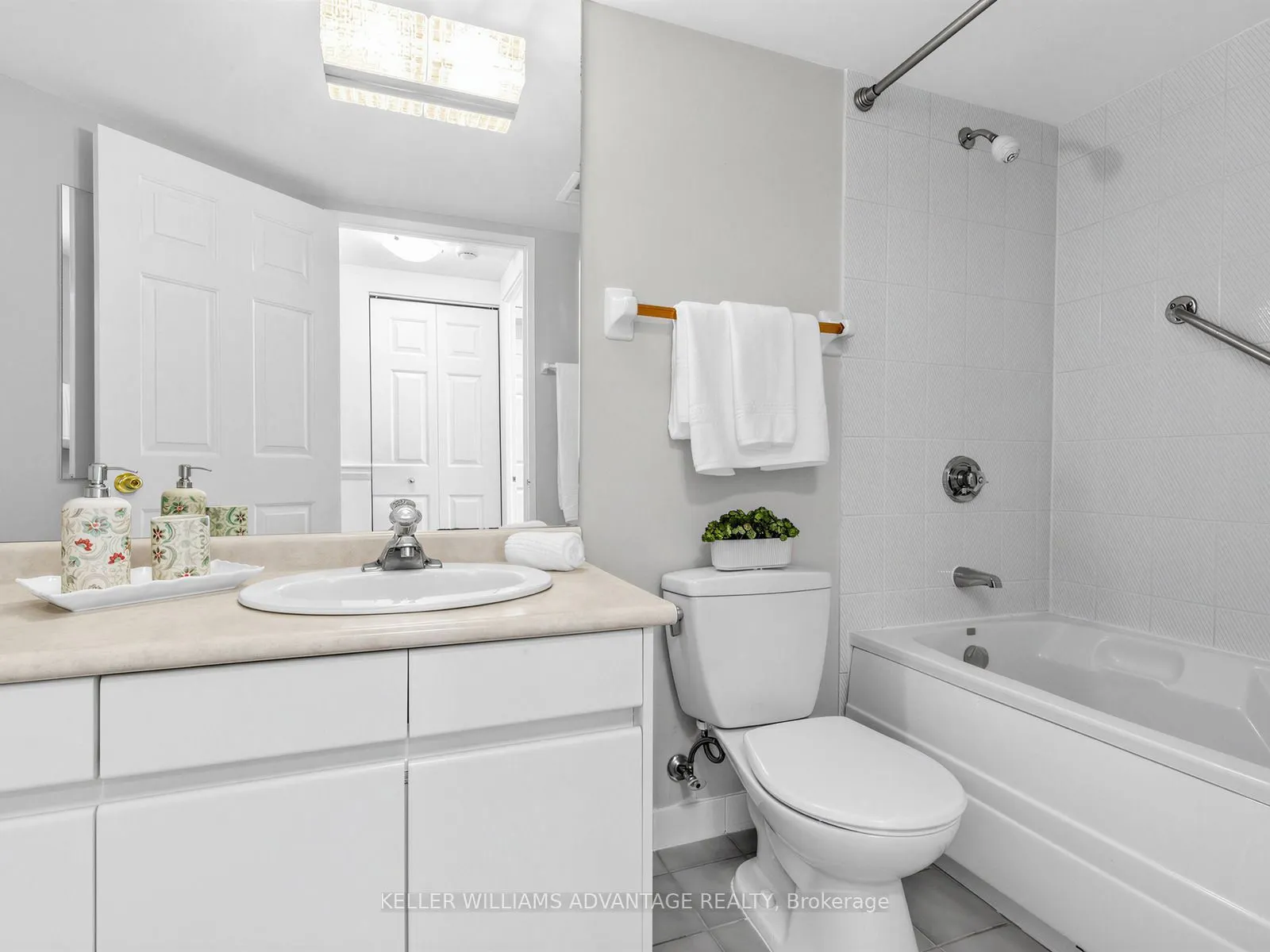 20 GUILDWOOD Parkway #414