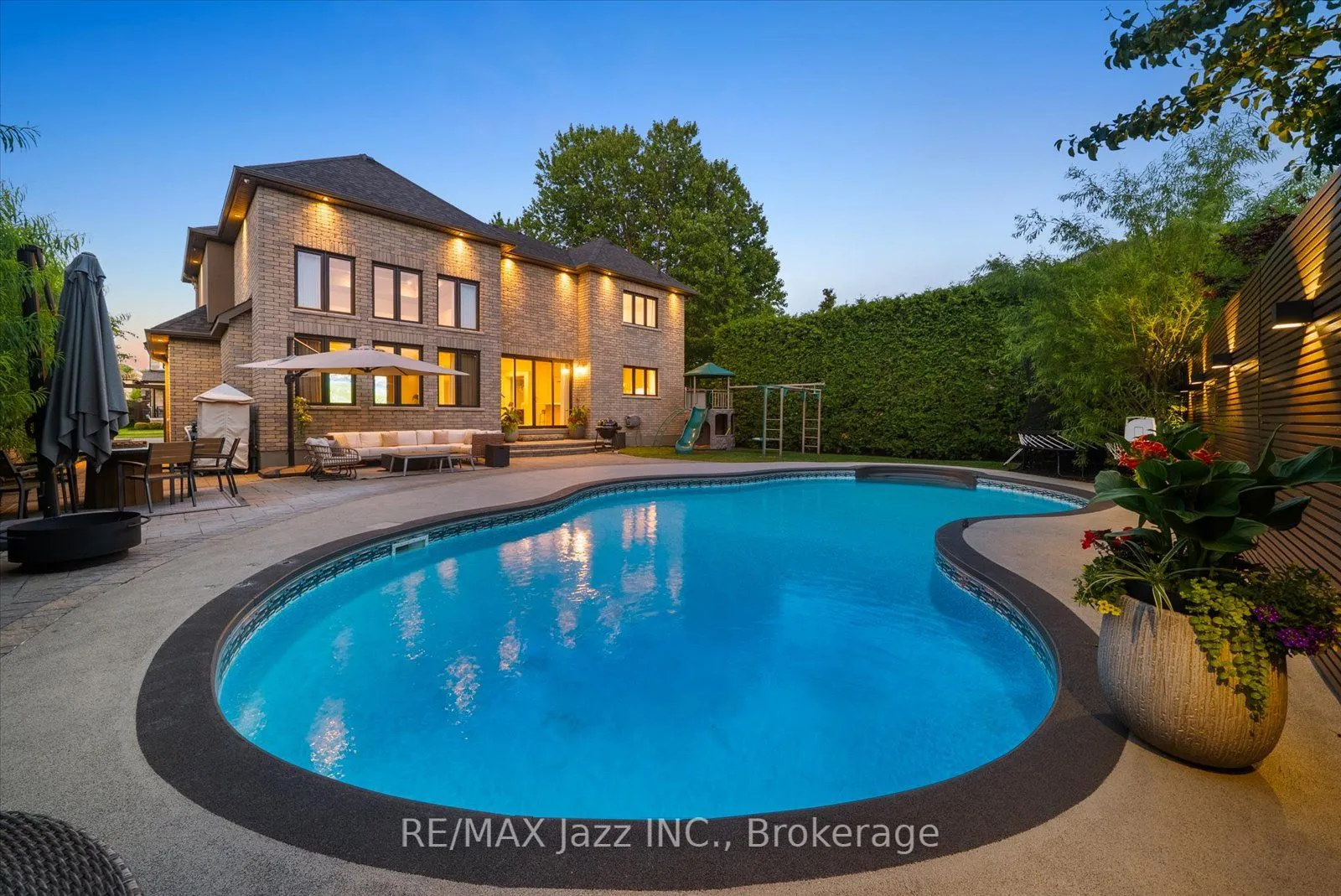 82 Bridlewood Boulevard