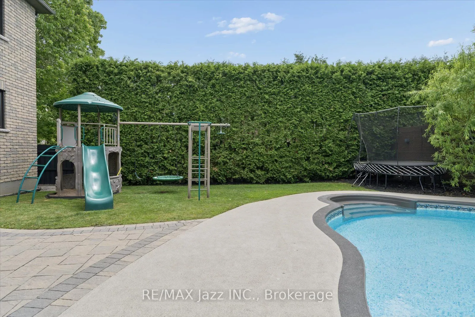 82 Bridlewood Boulevard