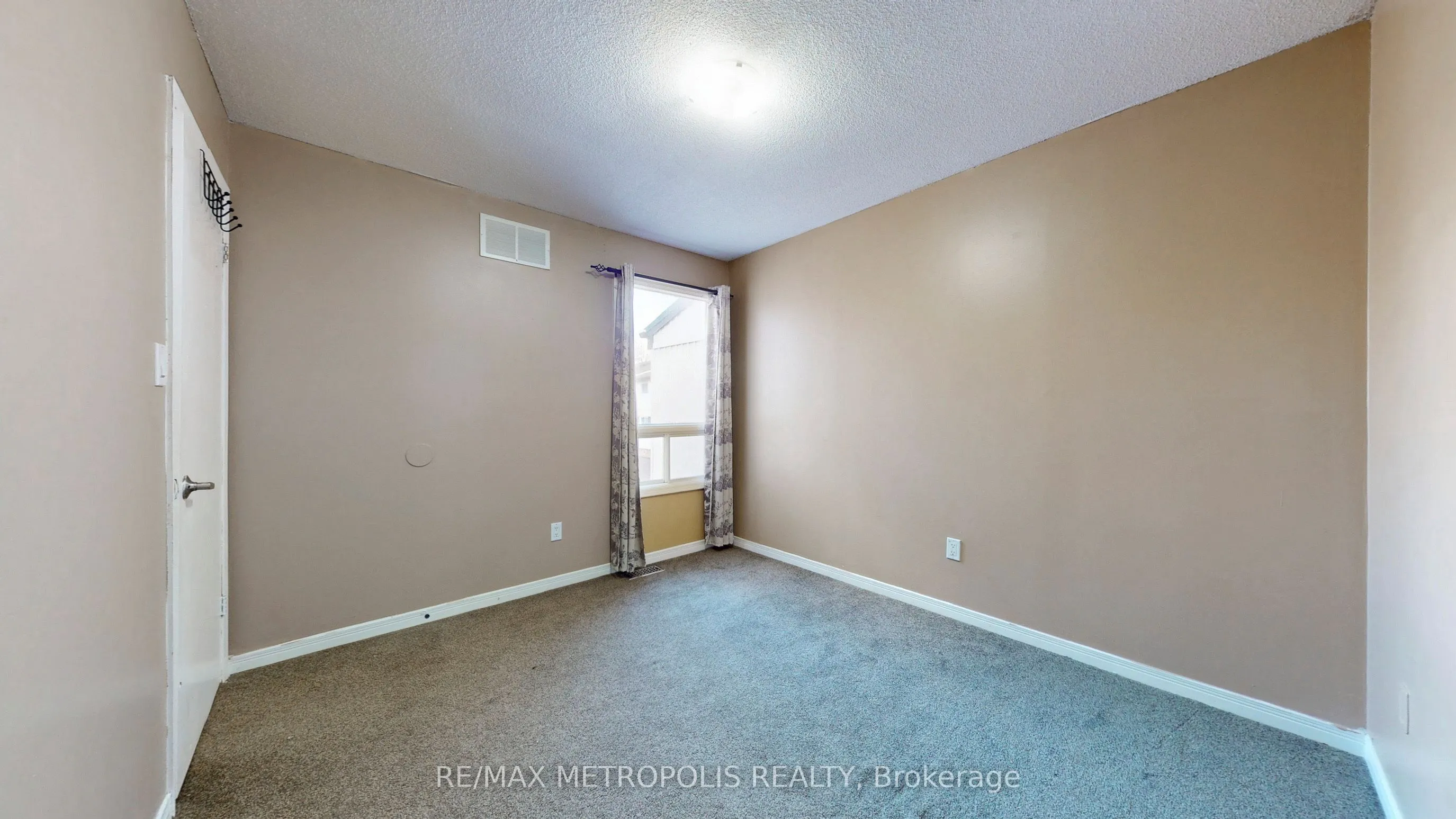 601 Galahad Drive #19