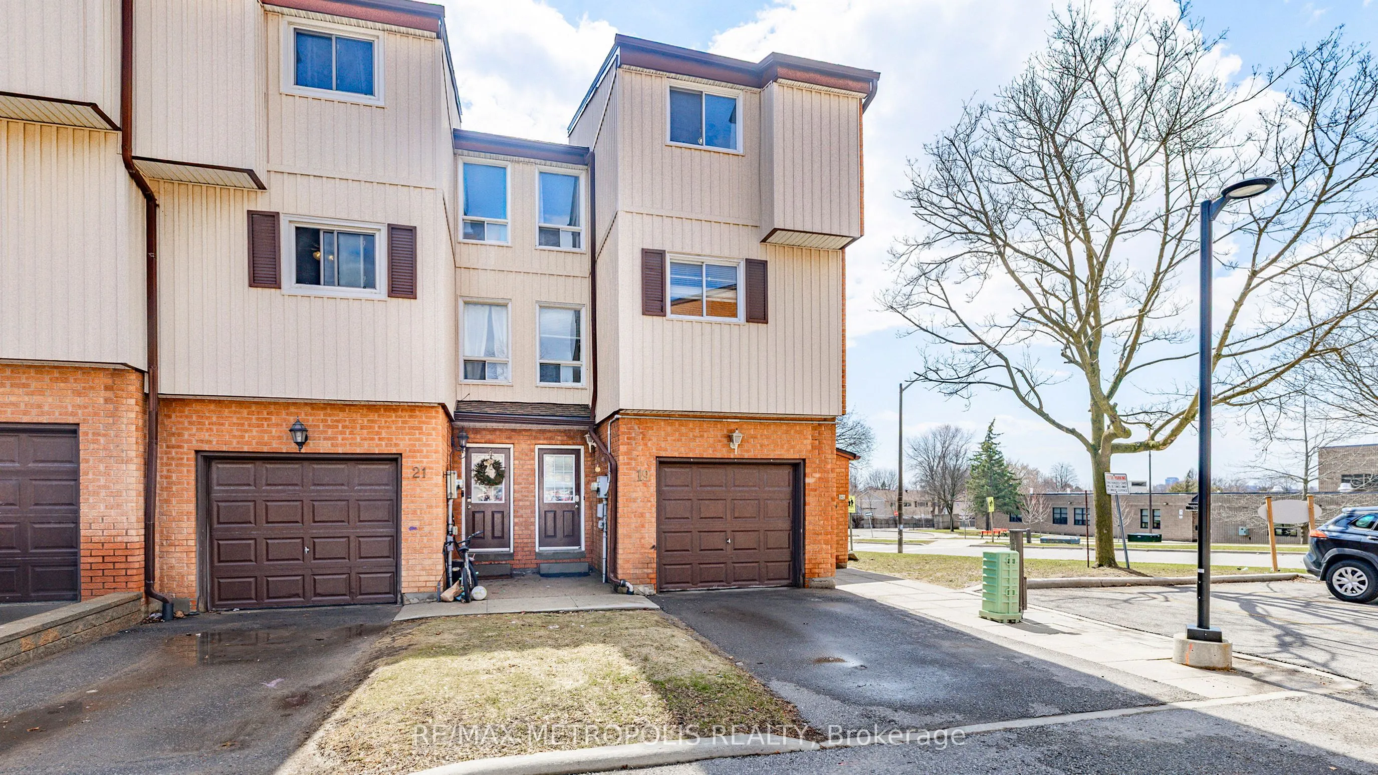 601 Galahad Drive #19