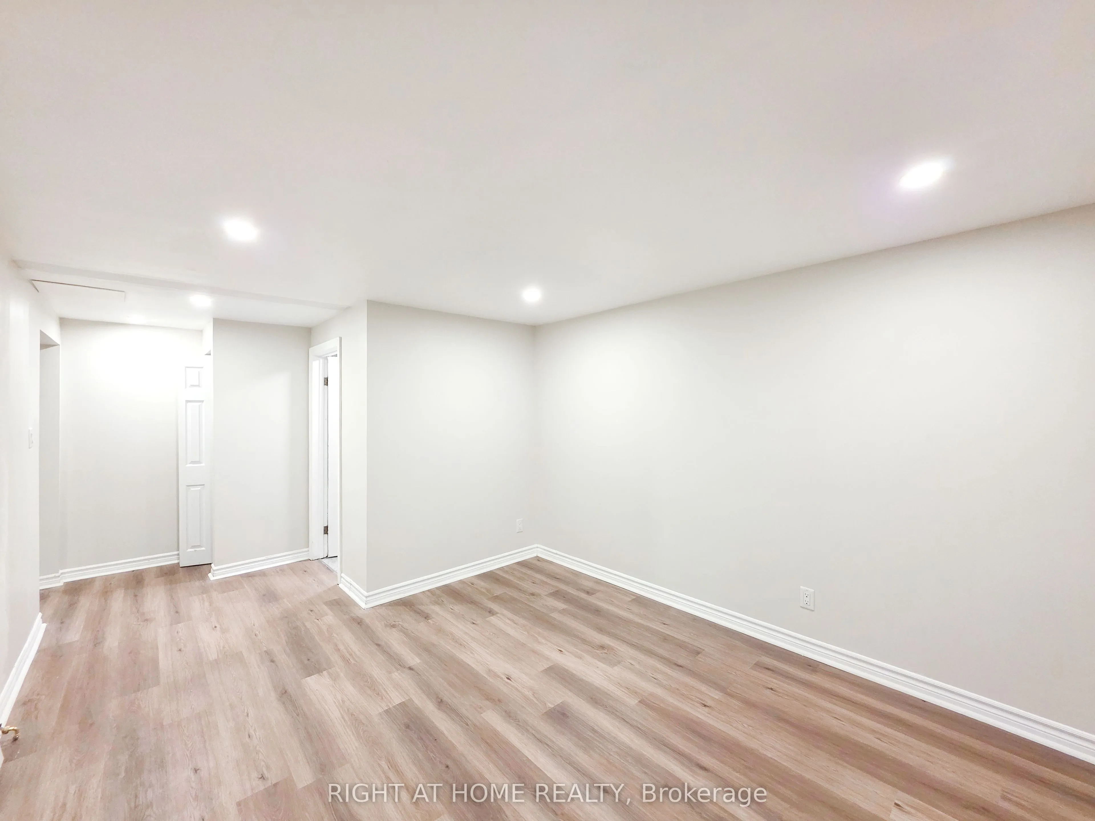 708 Carnegie Avenue #Lower