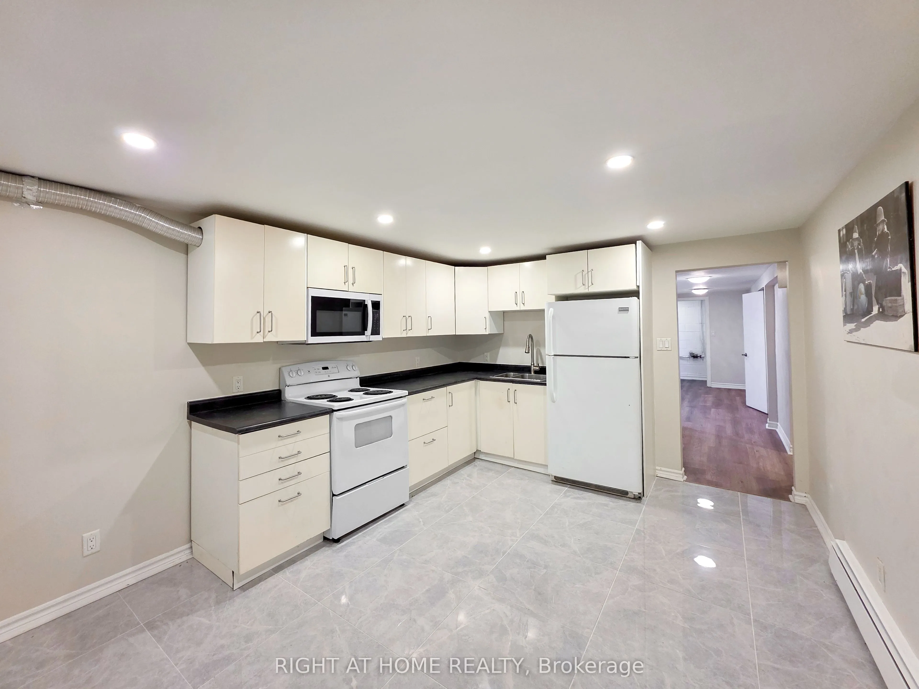 708 Carnegie Avenue #Lower