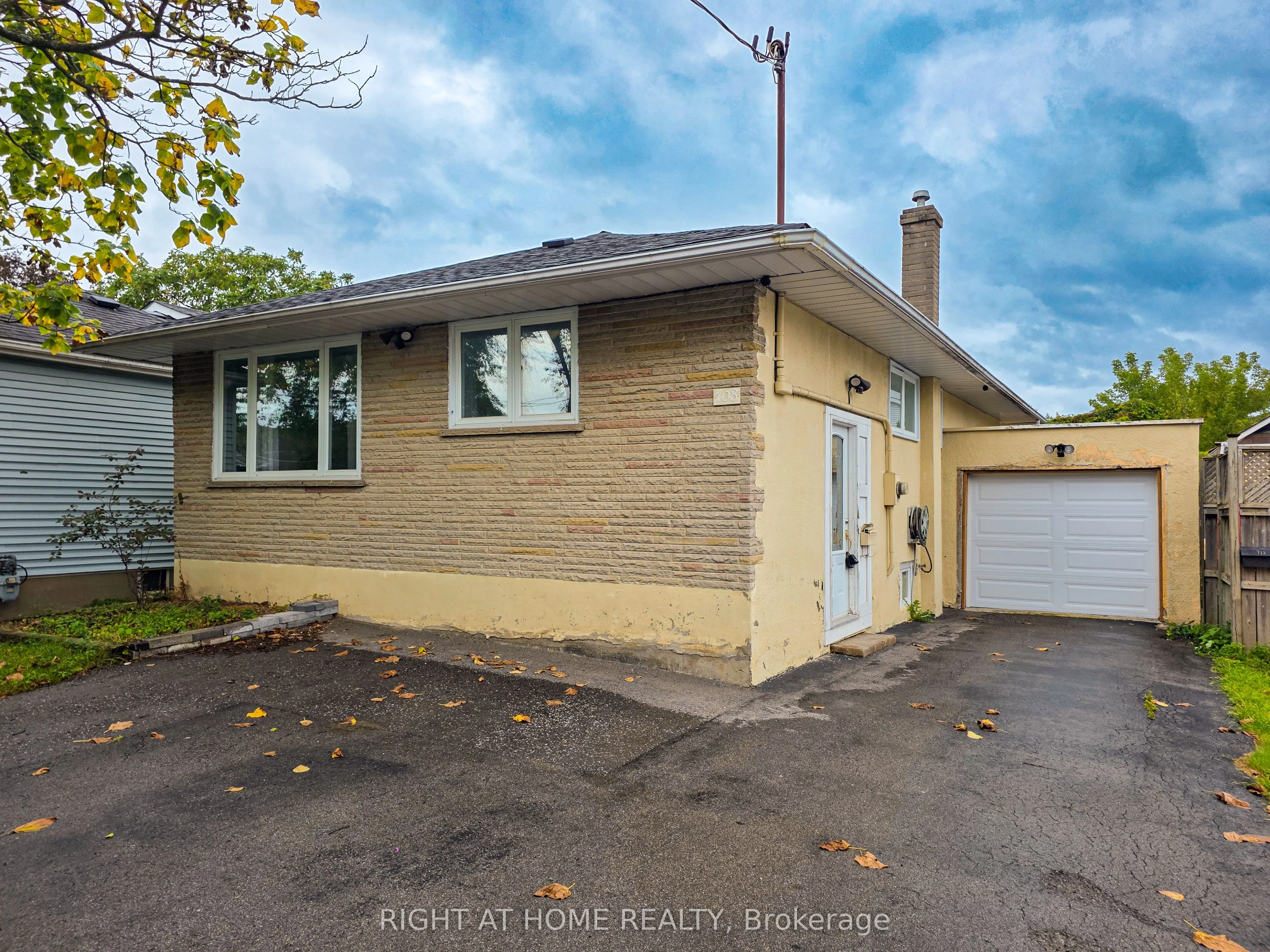 708 Carnegie Avenue #Lower