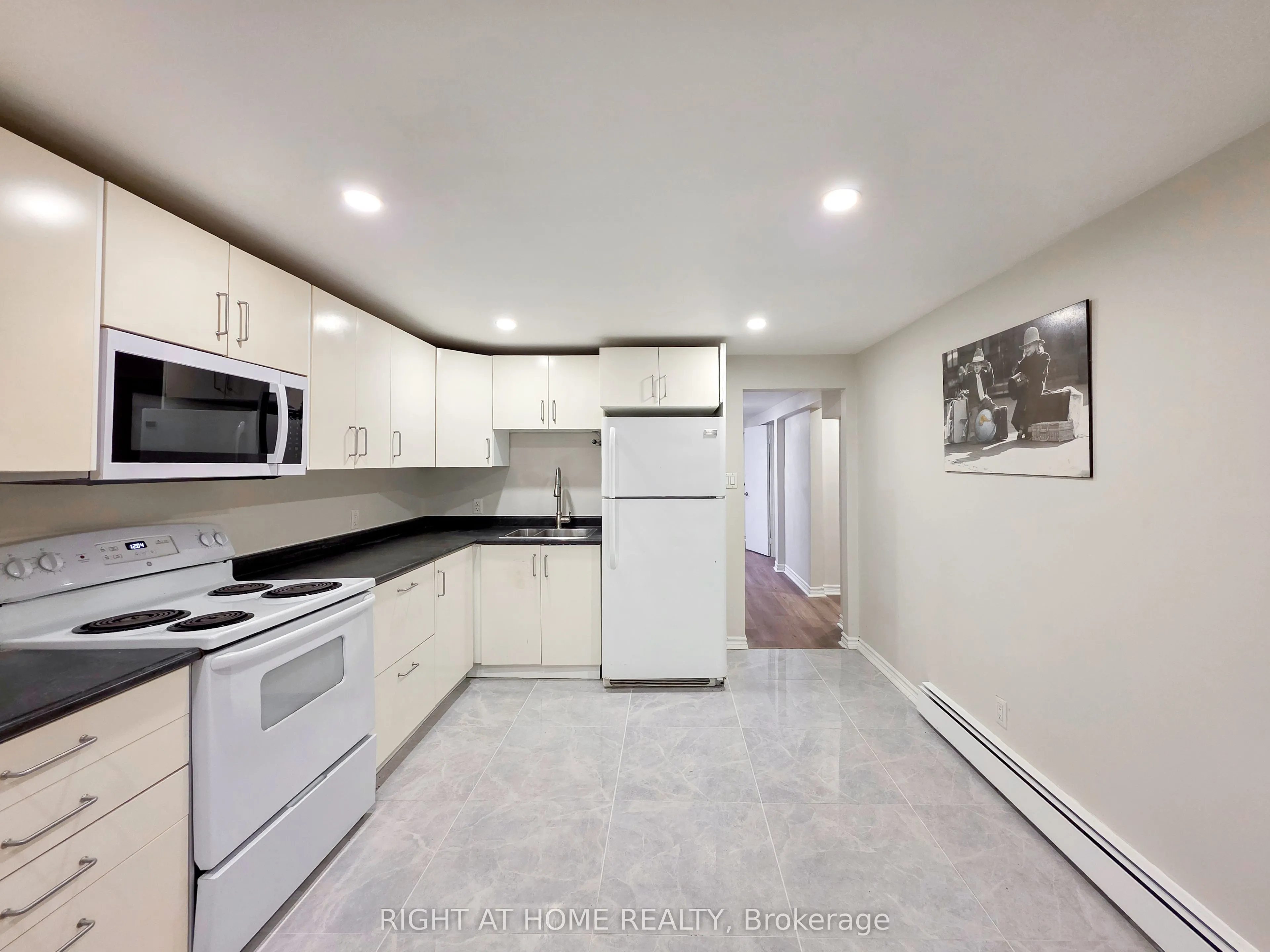 708 Carnegie Avenue #Lower