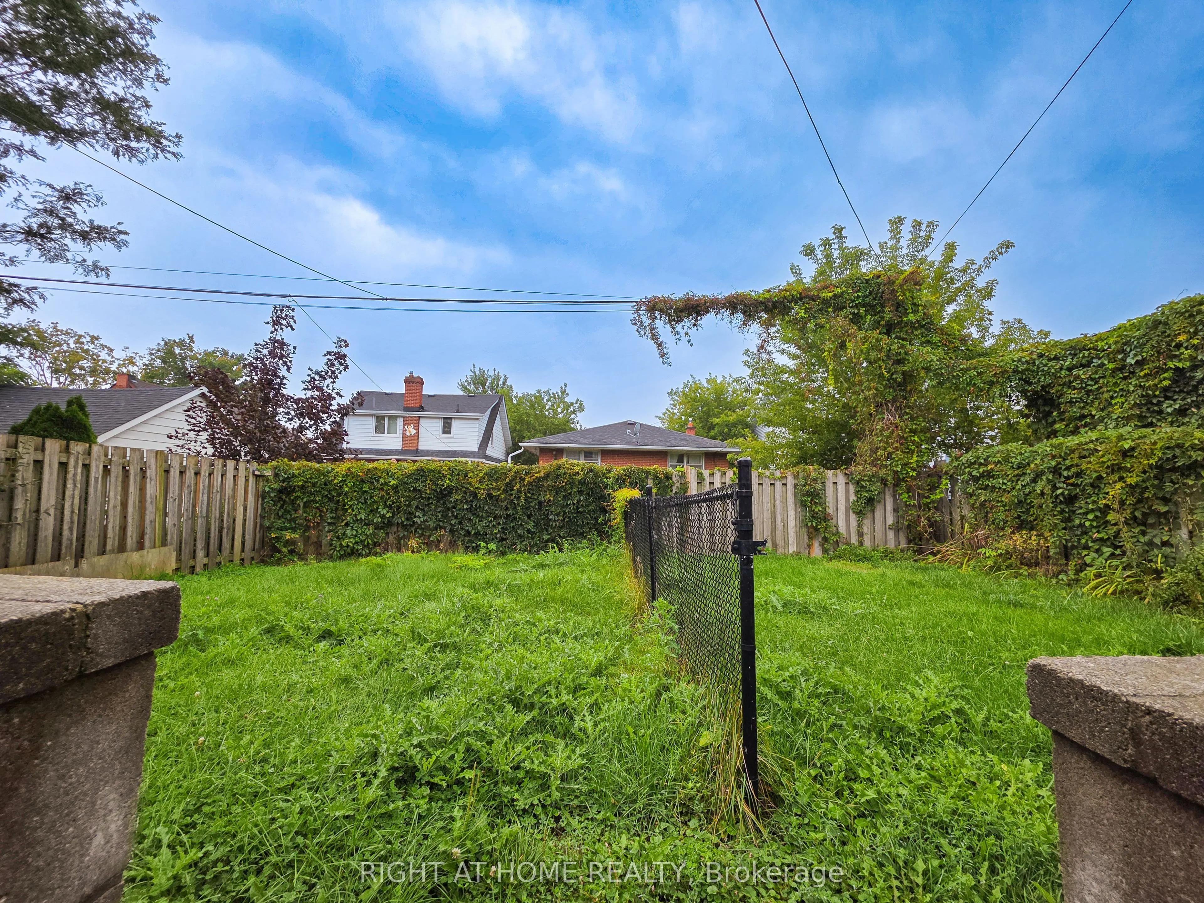 708 Carnegie Avenue #Lower