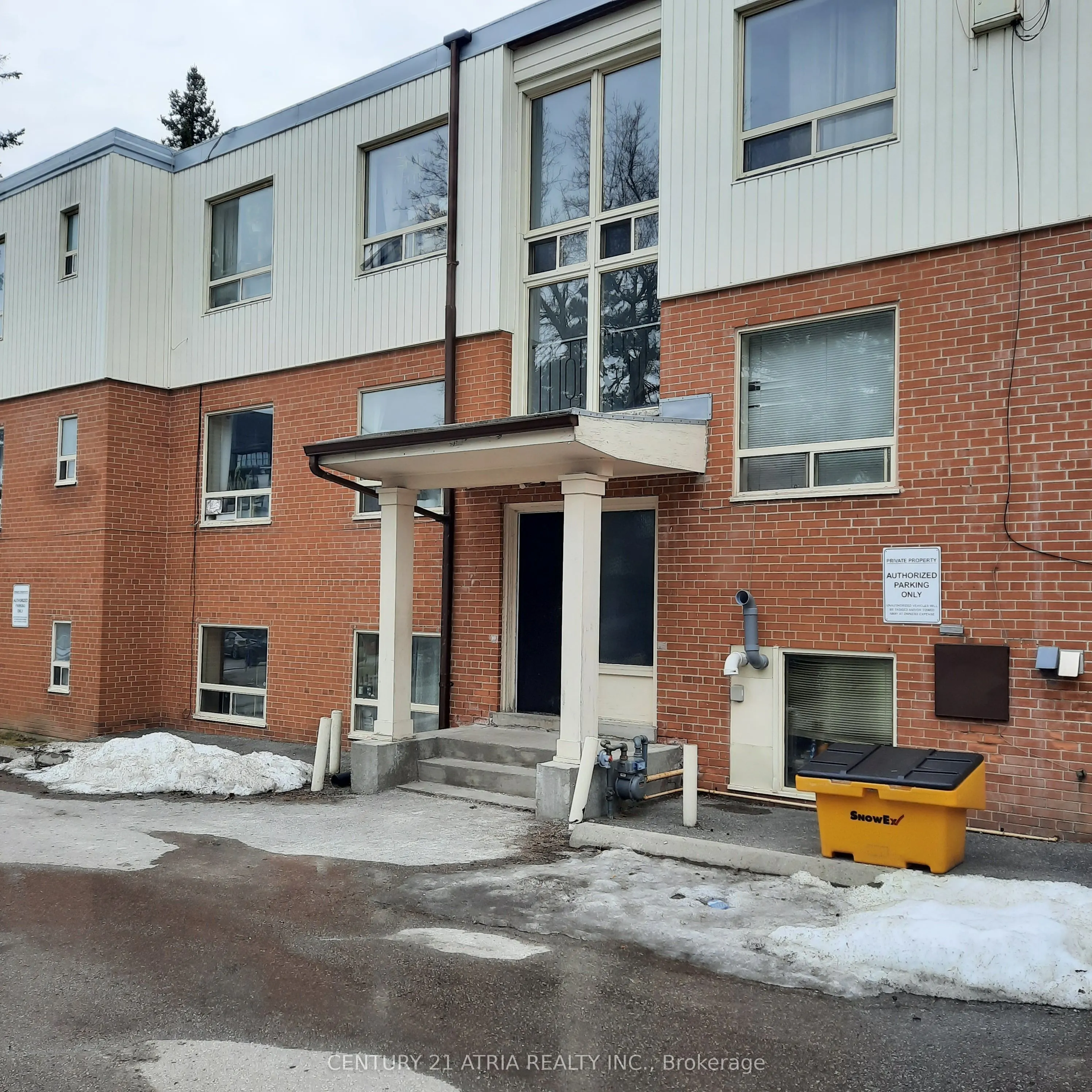 316 Saguenay Avenue