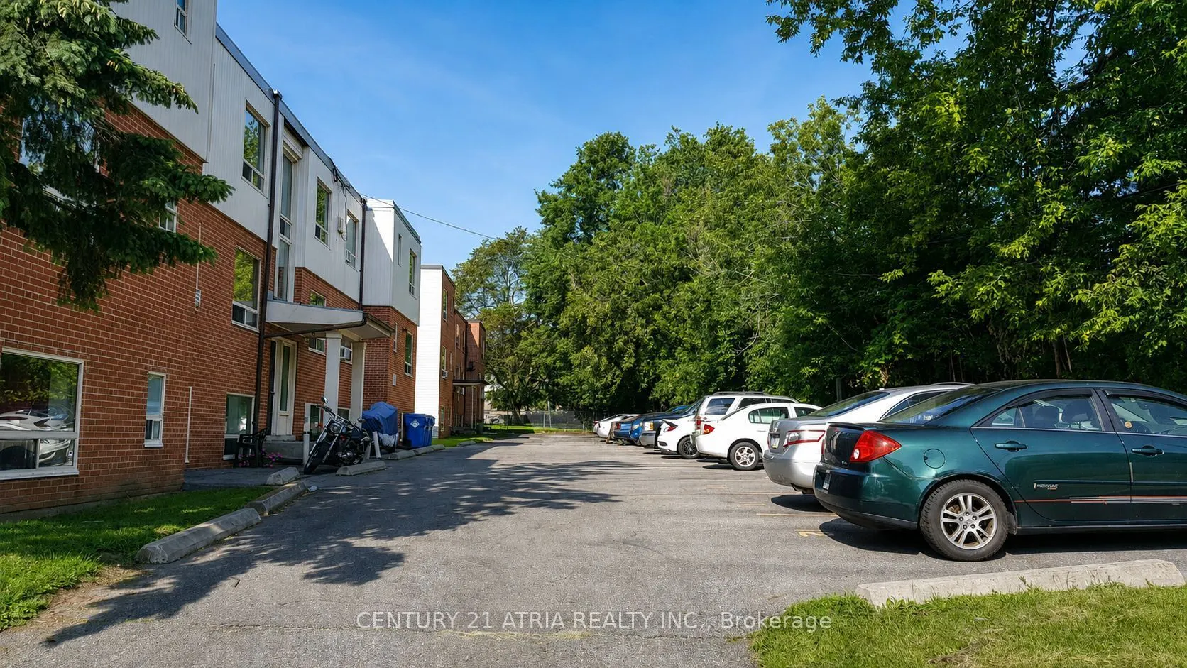 316 Saguenay Avenue