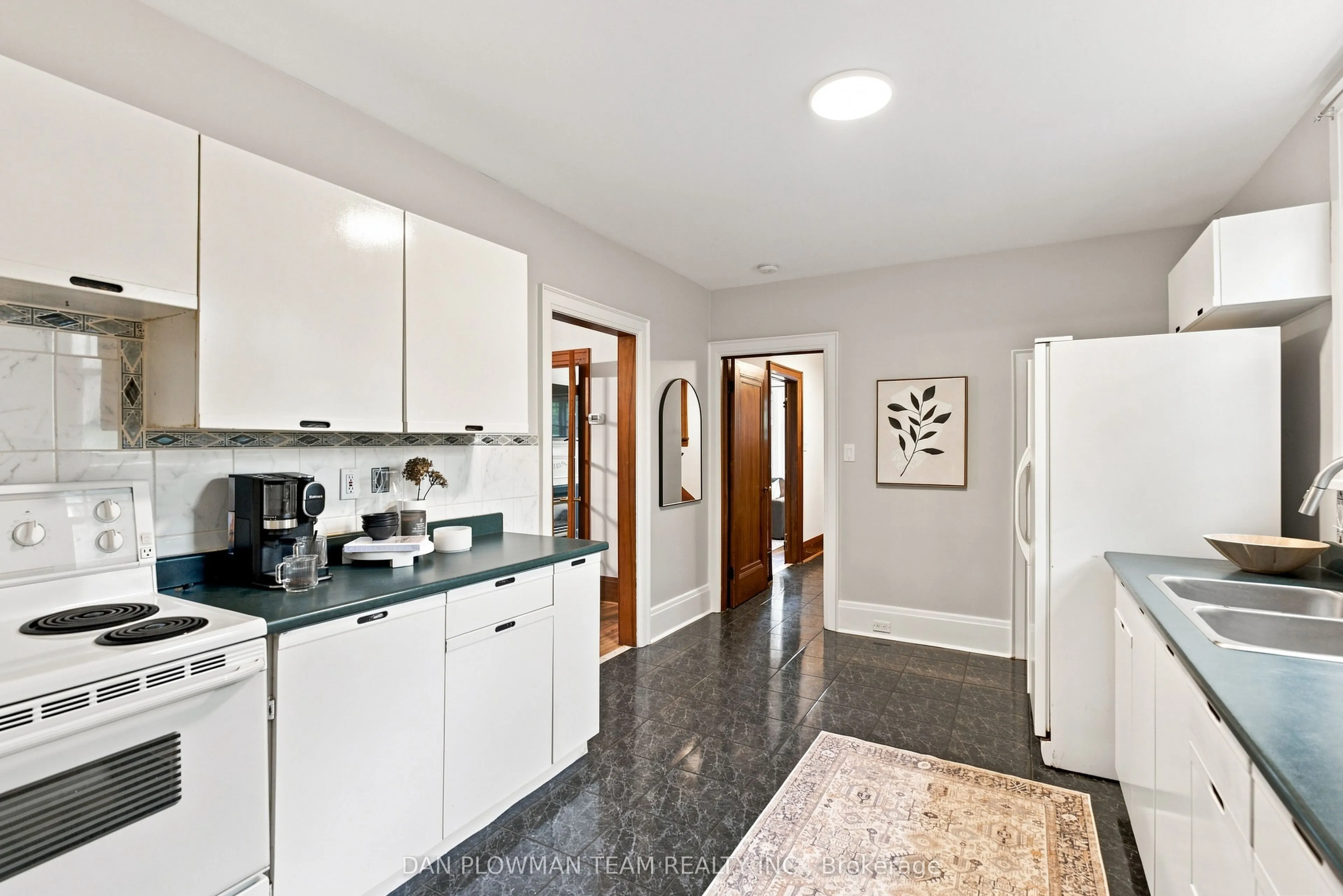 307 William Street E