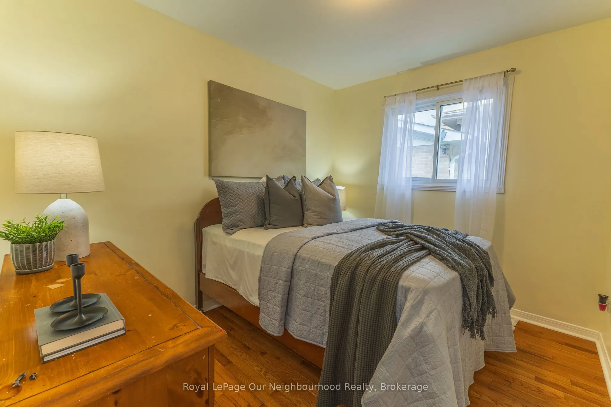 26 Ashdale Crescent
