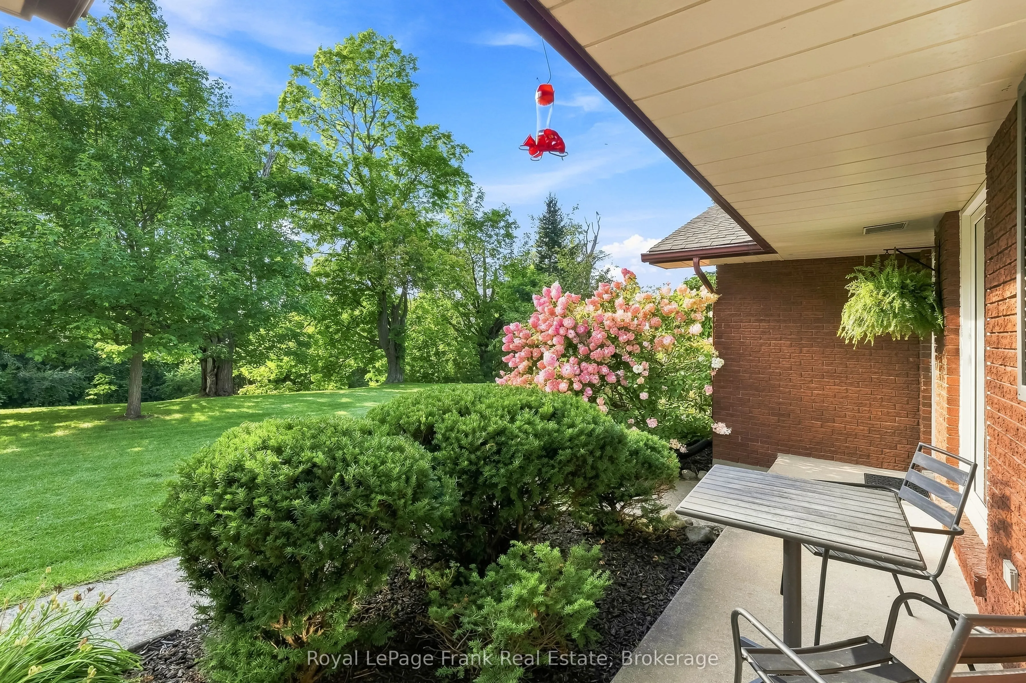 2407 Ashbridge Road