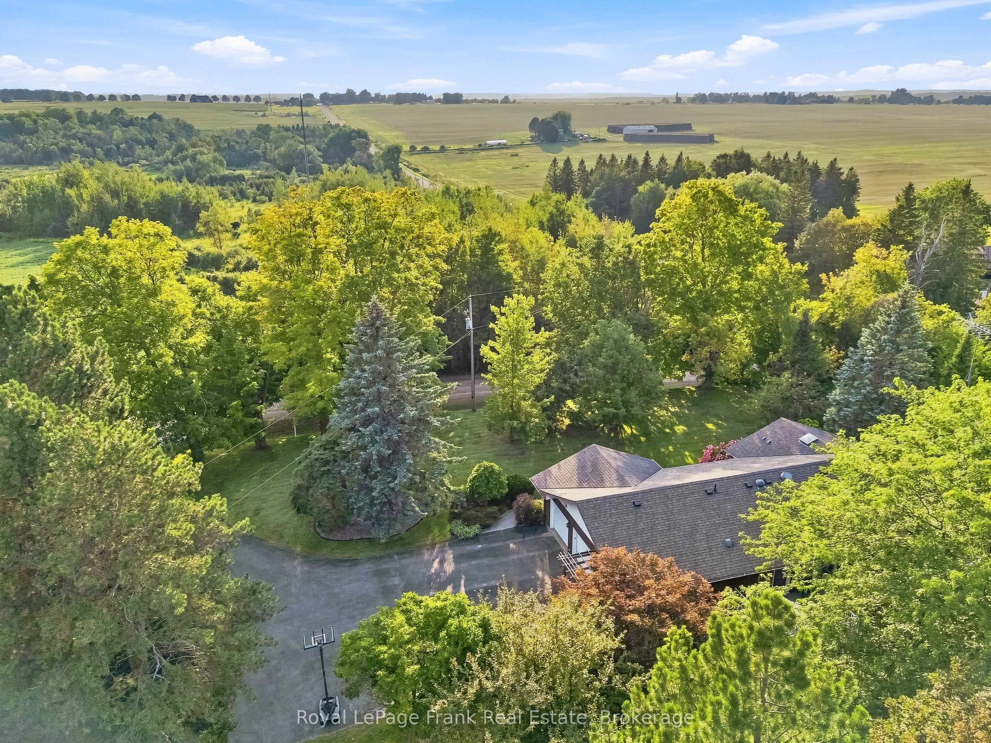 2407 Ashbridge Road