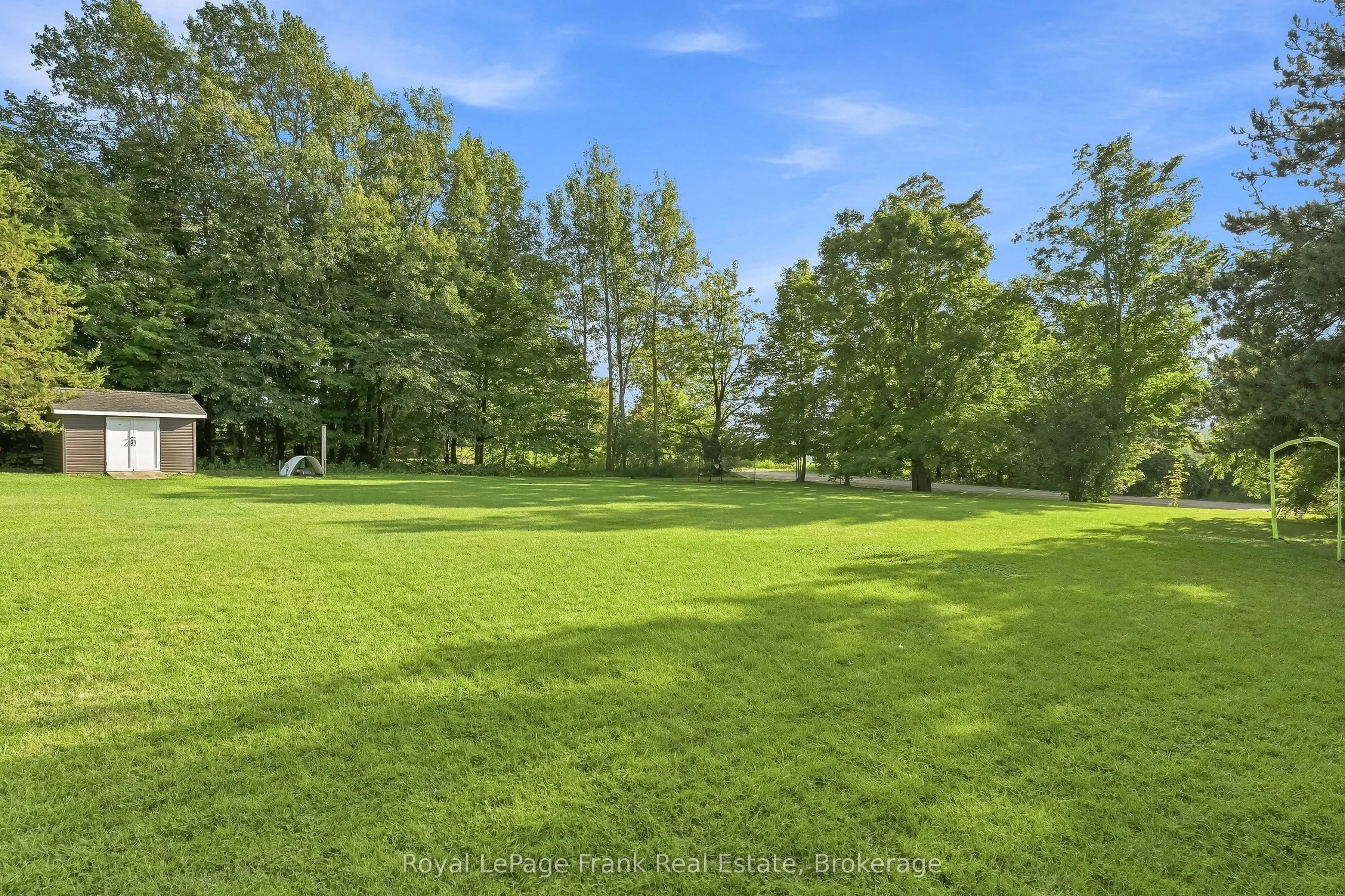 2407 Ashbridge Road