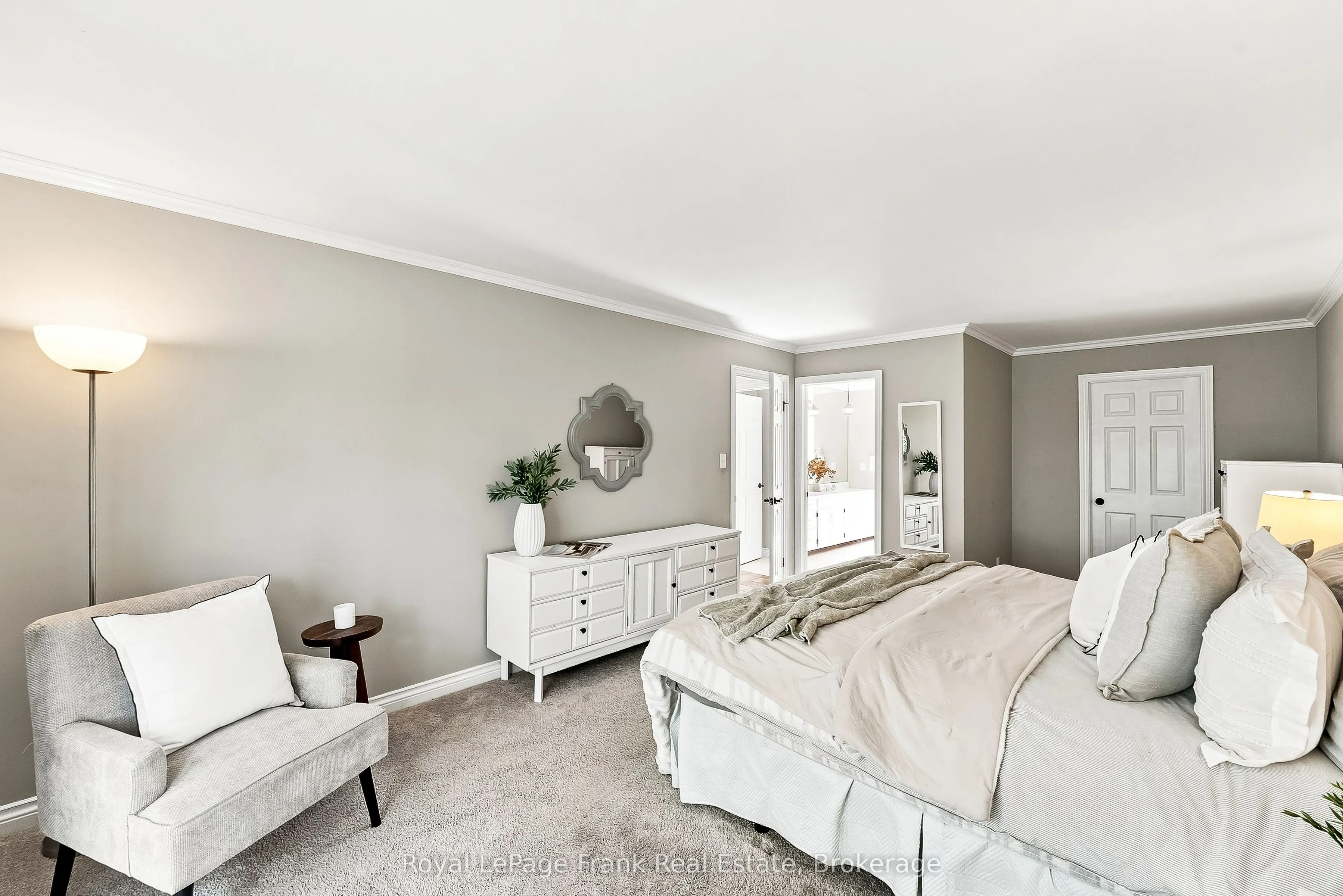 2407 Ashbridge Road