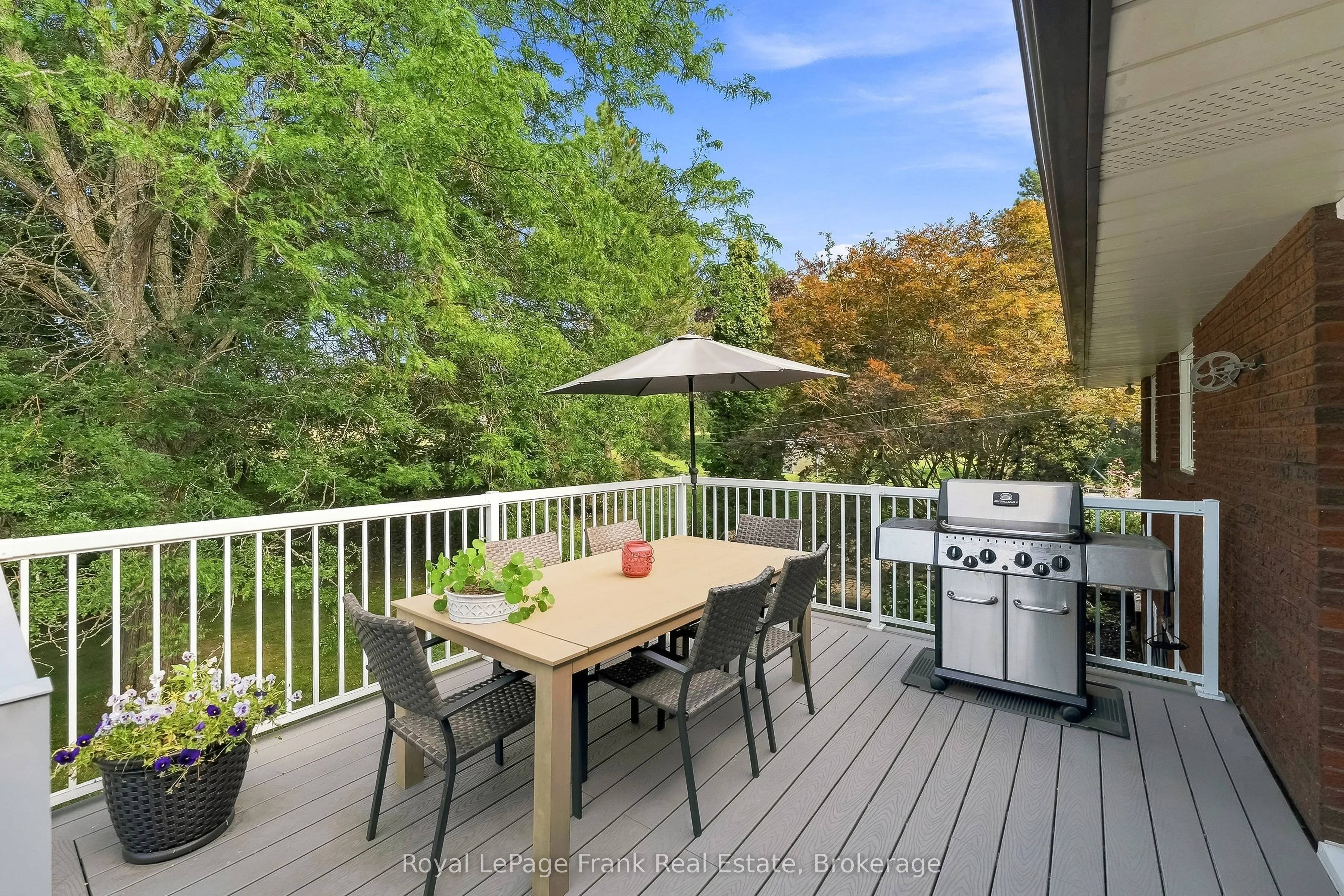 2407 Ashbridge Road