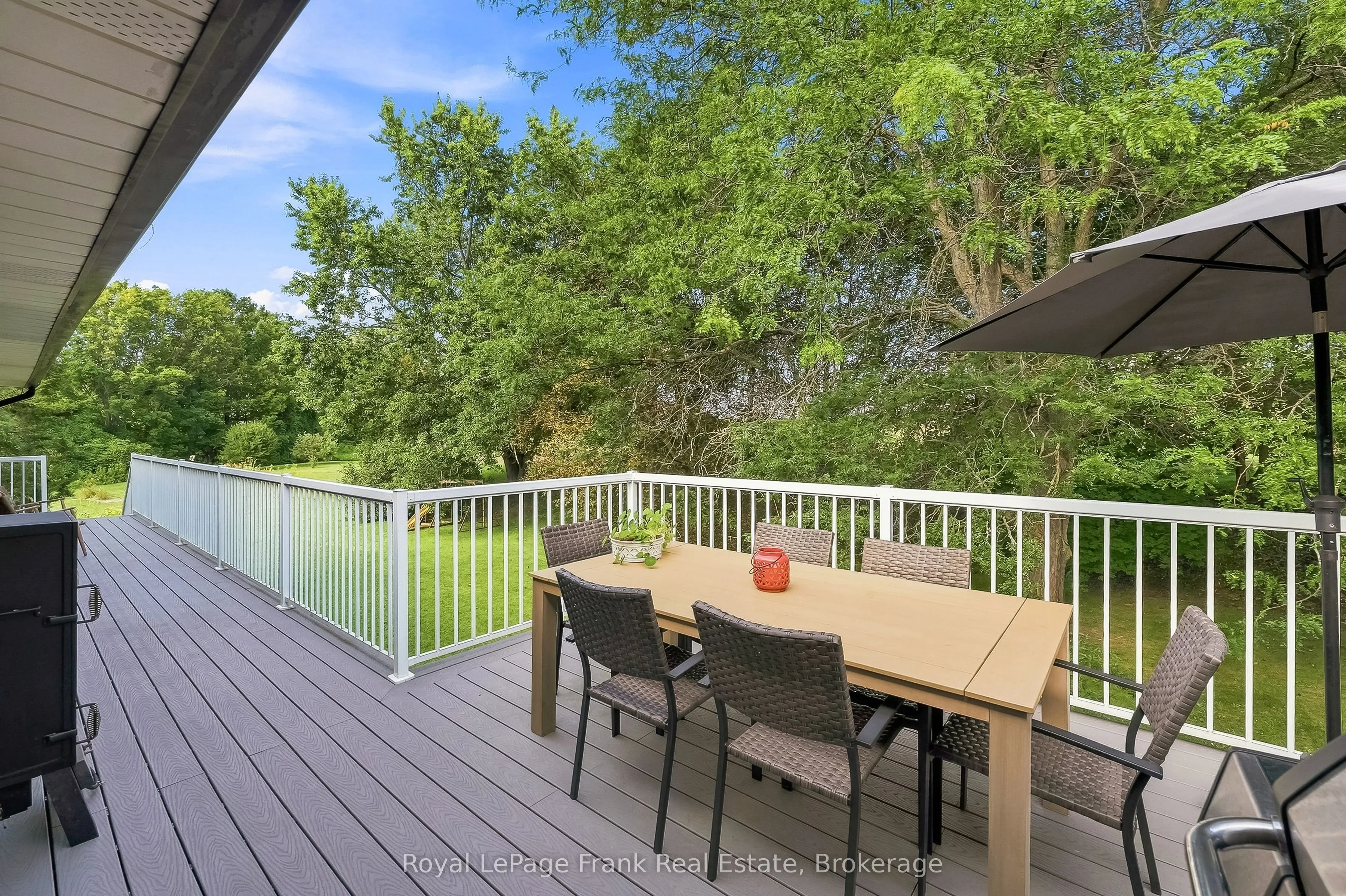2407 Ashbridge Road