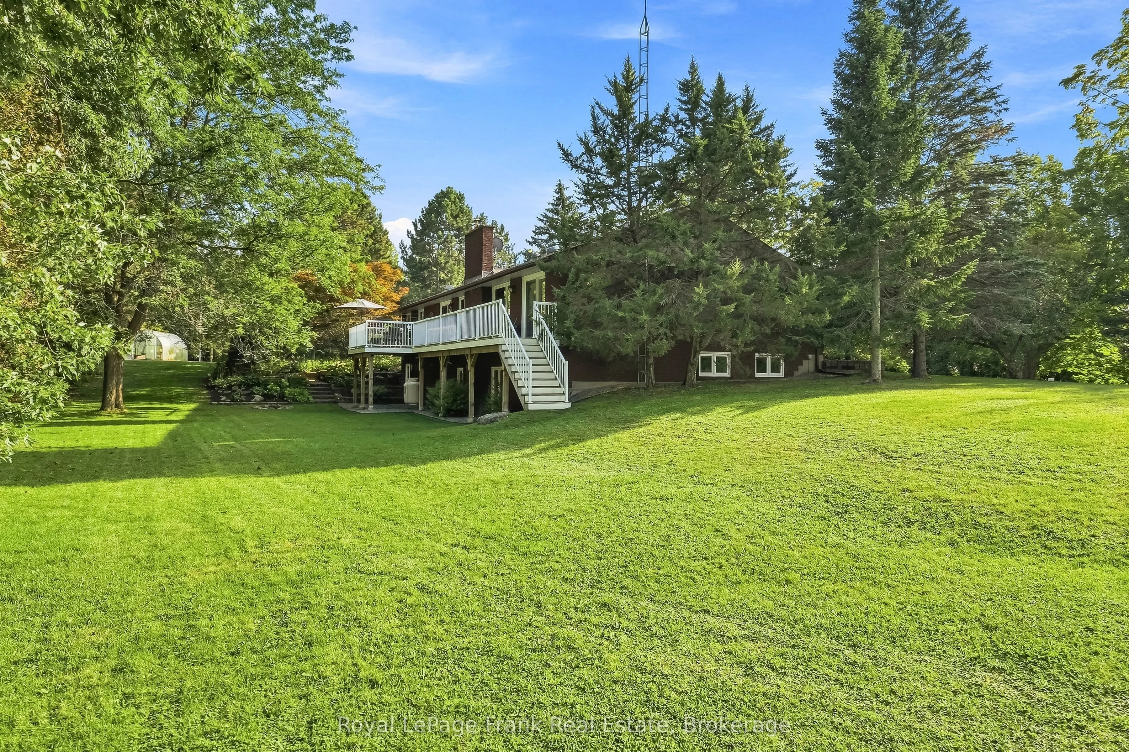2407 Ashbridge Road