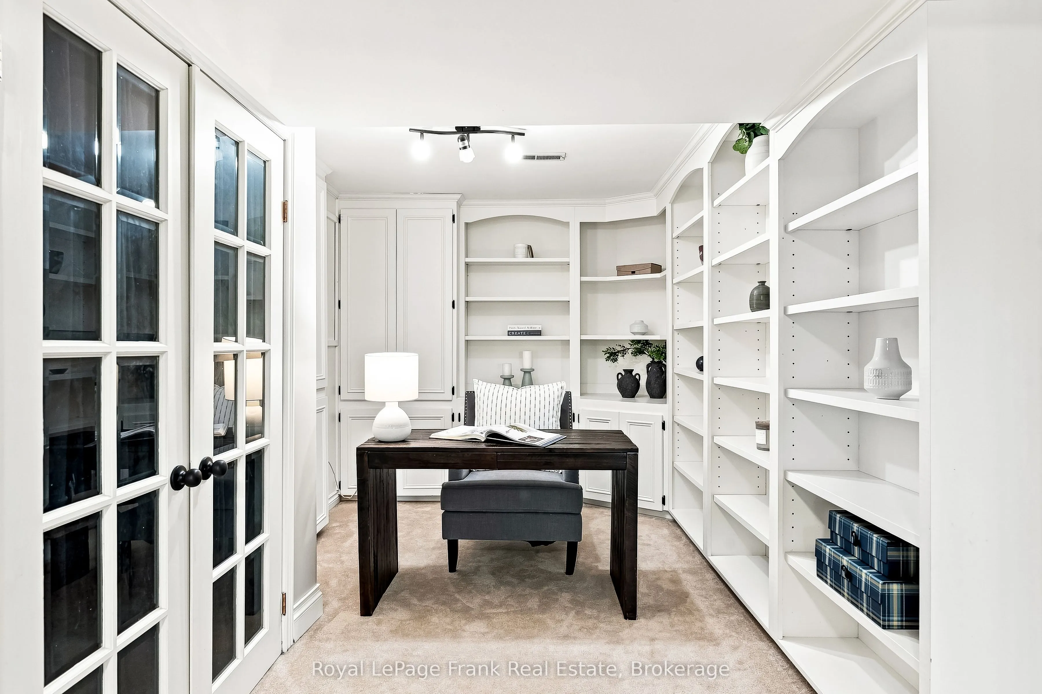 2407 Ashbridge Road