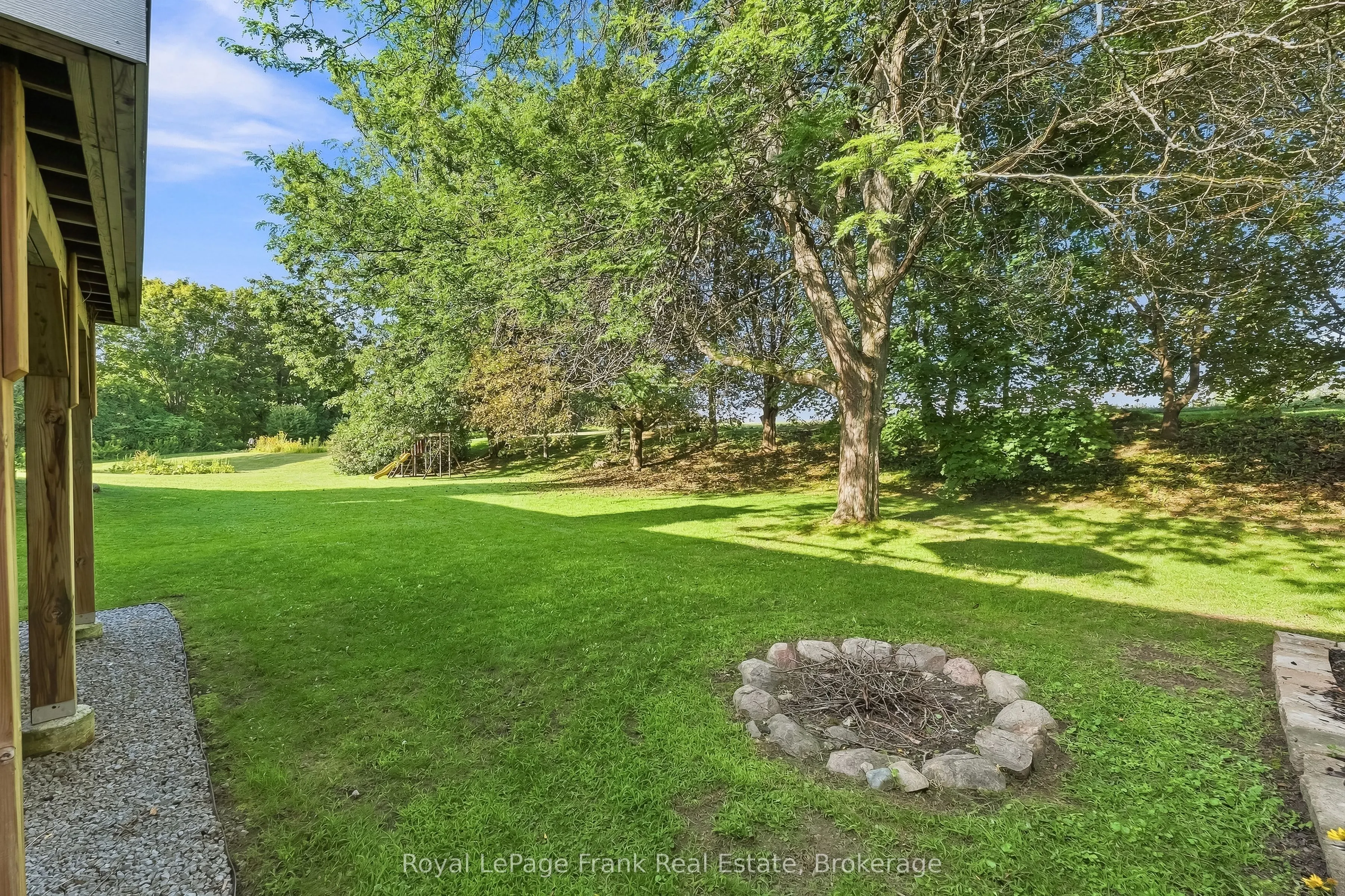 2407 Ashbridge Road