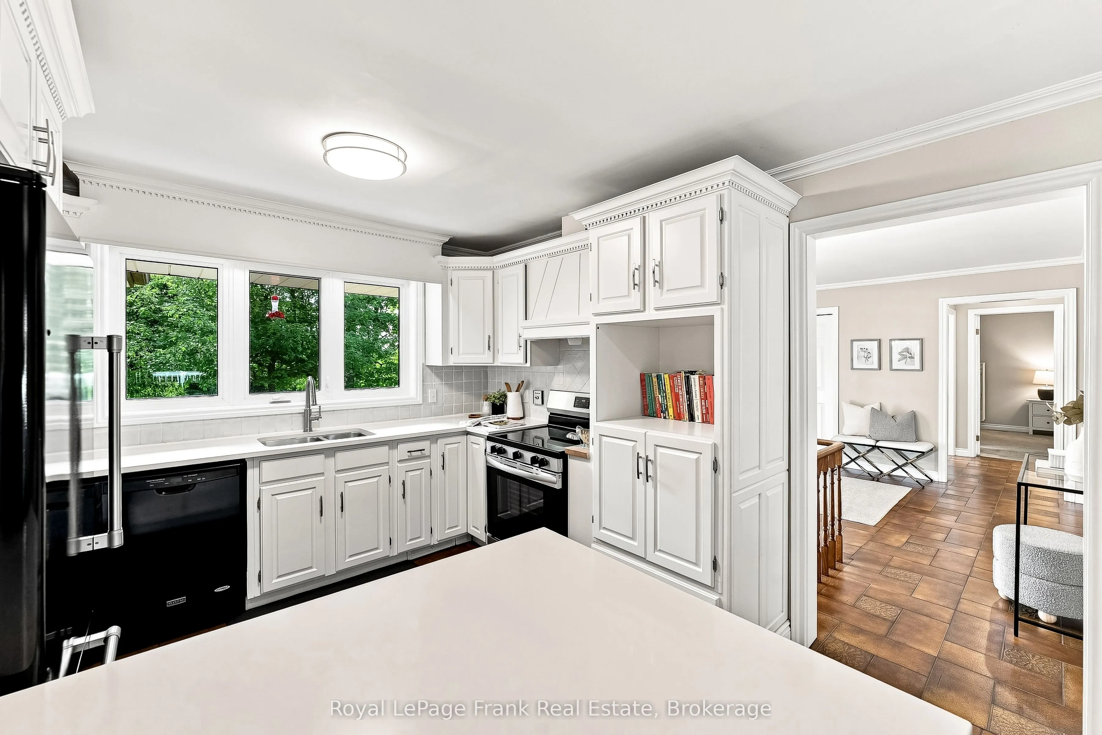 2407 Ashbridge Road