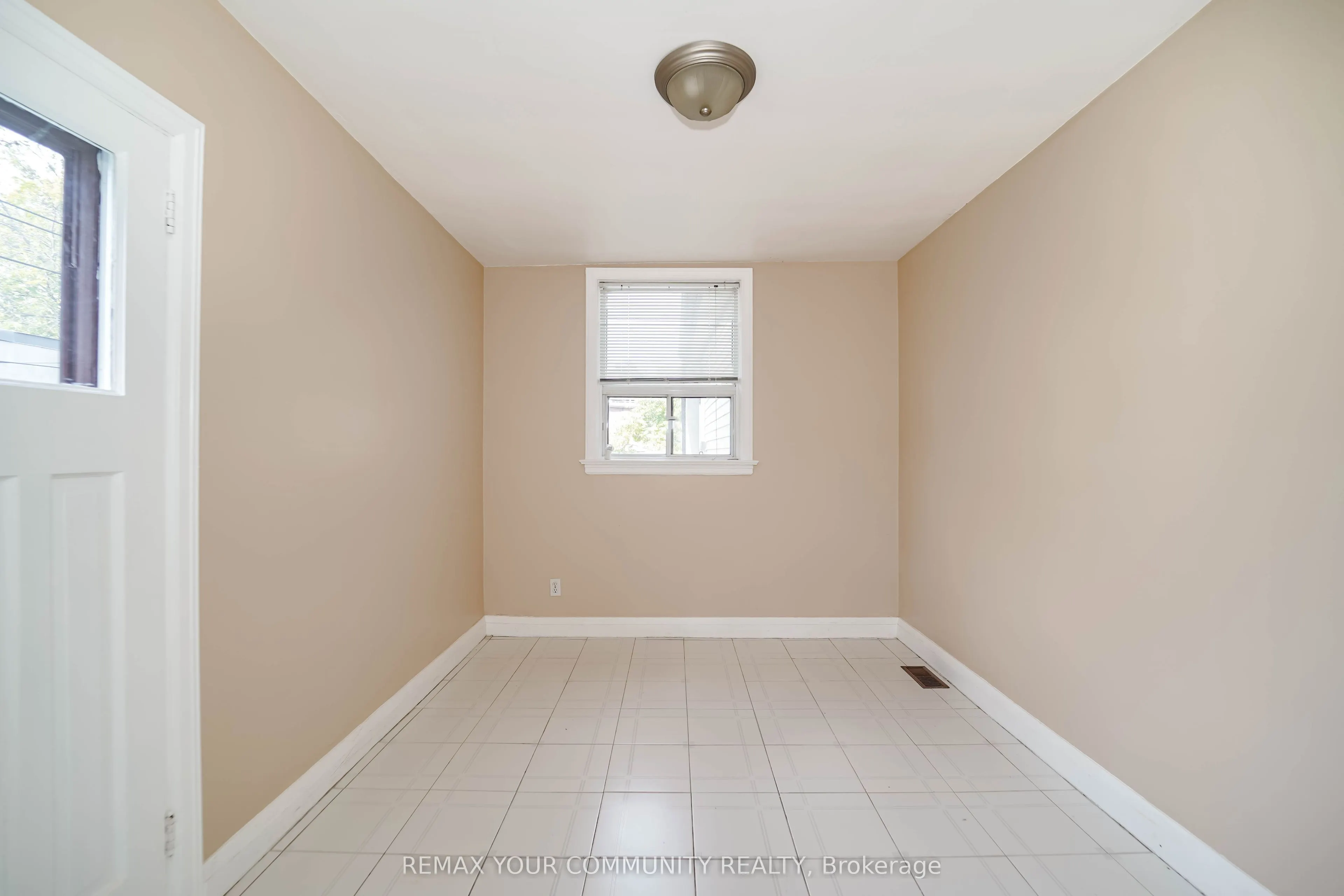 1378 Danforth Avenue #Room 3