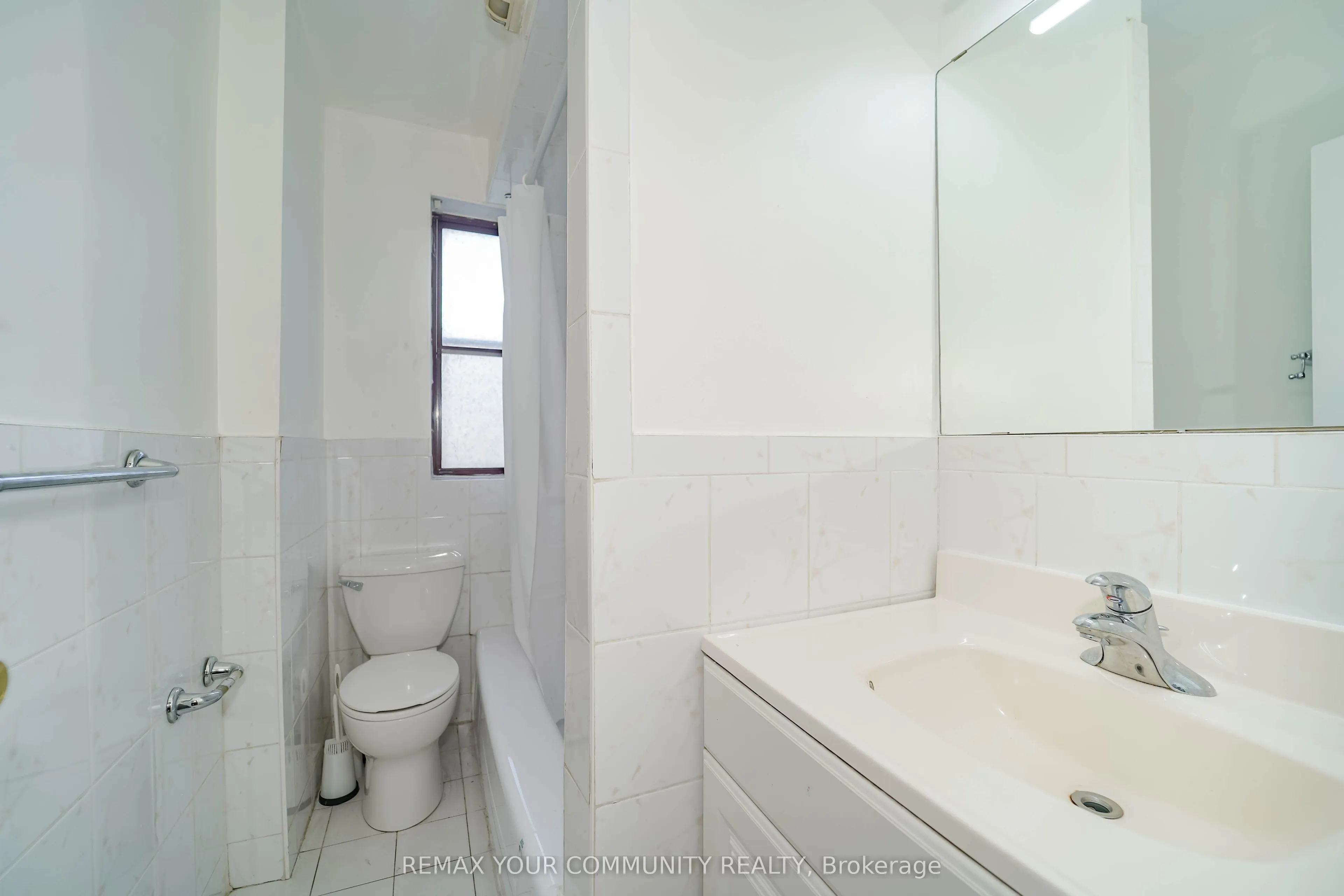 1378 Danforth Avenue #01