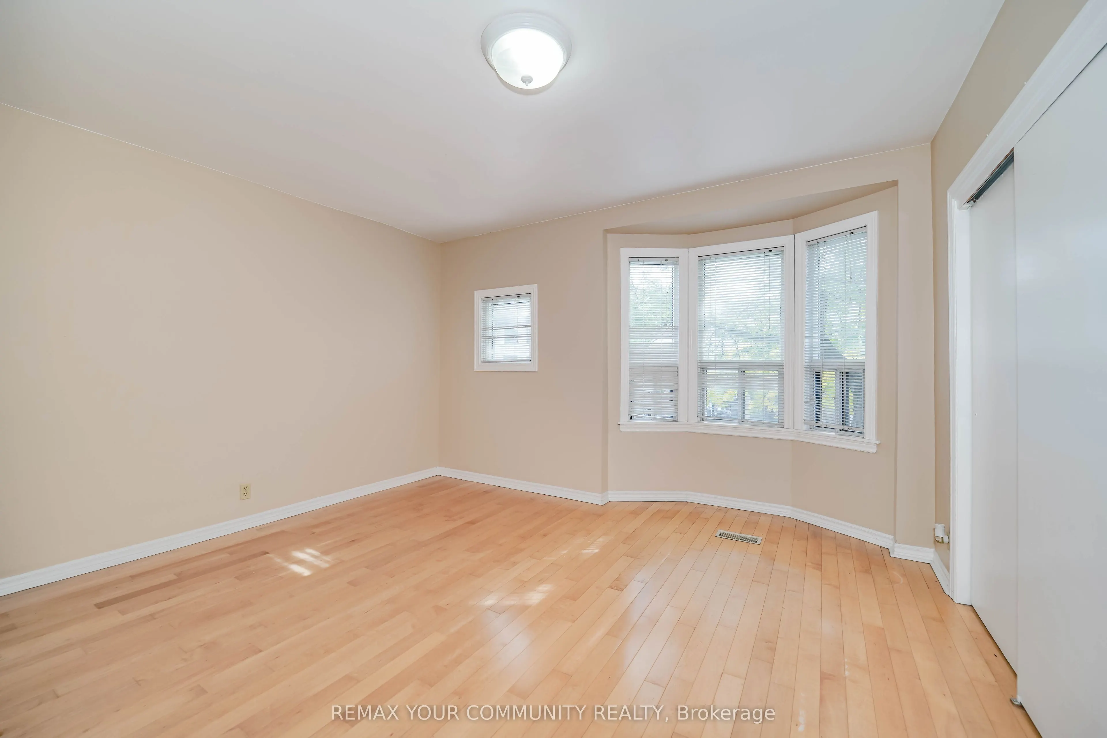 1378 Danforth Avenue #01