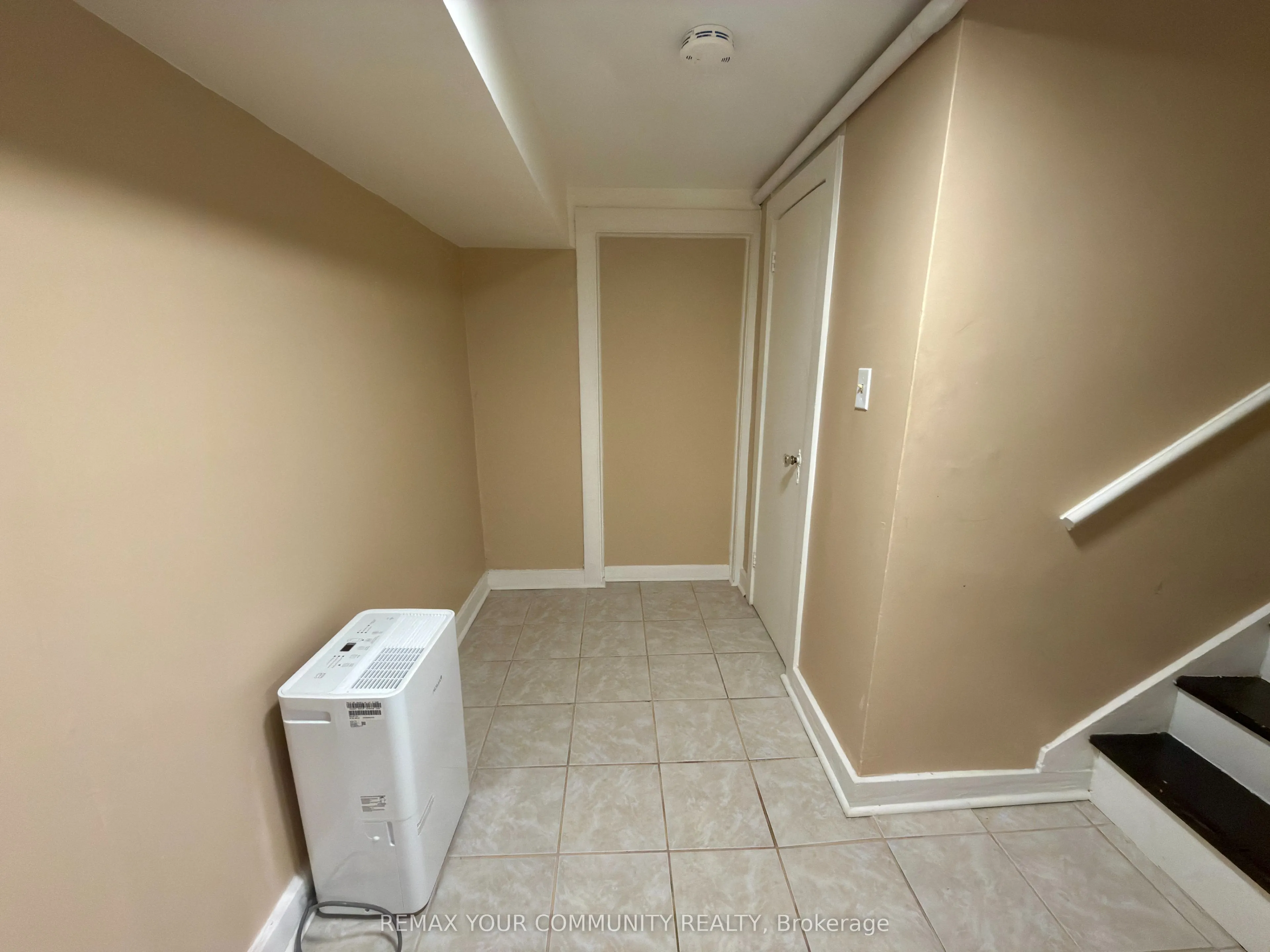 86 Lesmount Avenue #Lower Room 2